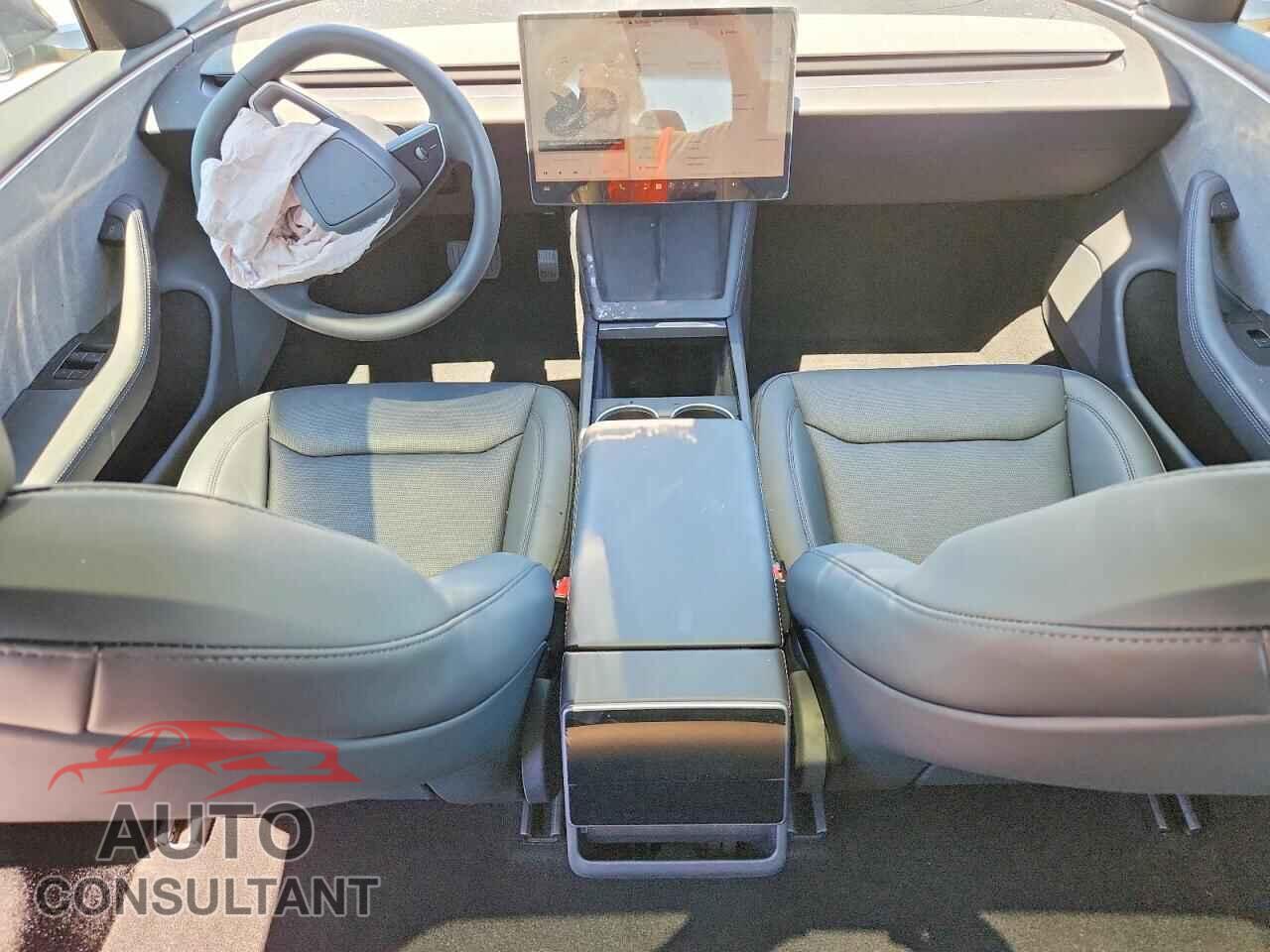 TESLA MODEL 3 2025 - 5YJ3E1EA9SF016532