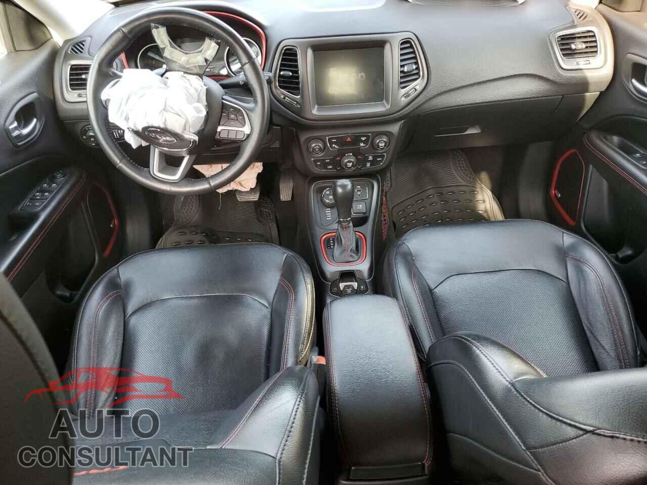 JEEP COMPASS 2018 - 3C4NJDDB3JT320861