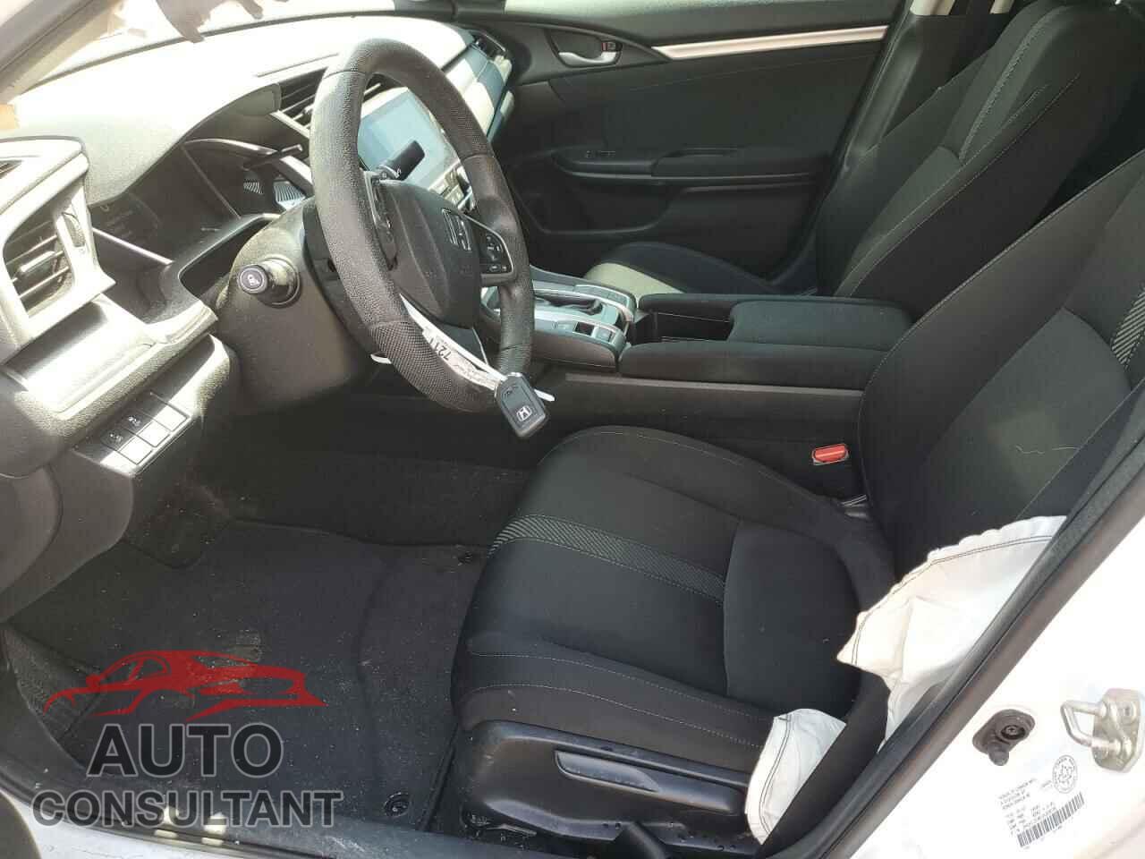 HONDA CIVIC 2018 - 2HGFC2F80JH008186
