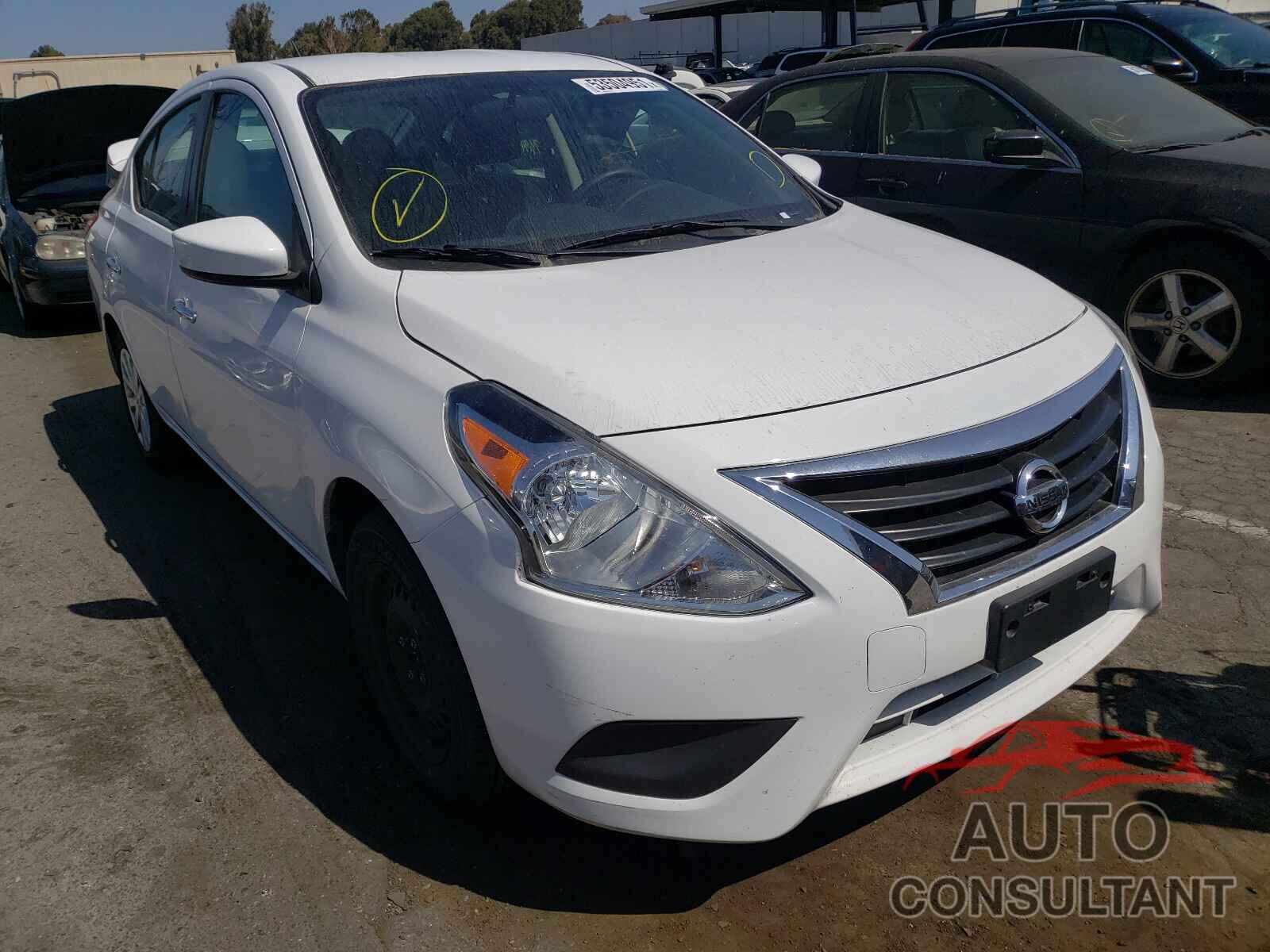 NISSAN VERSA 2019 - 3N1CN7APXKL867840