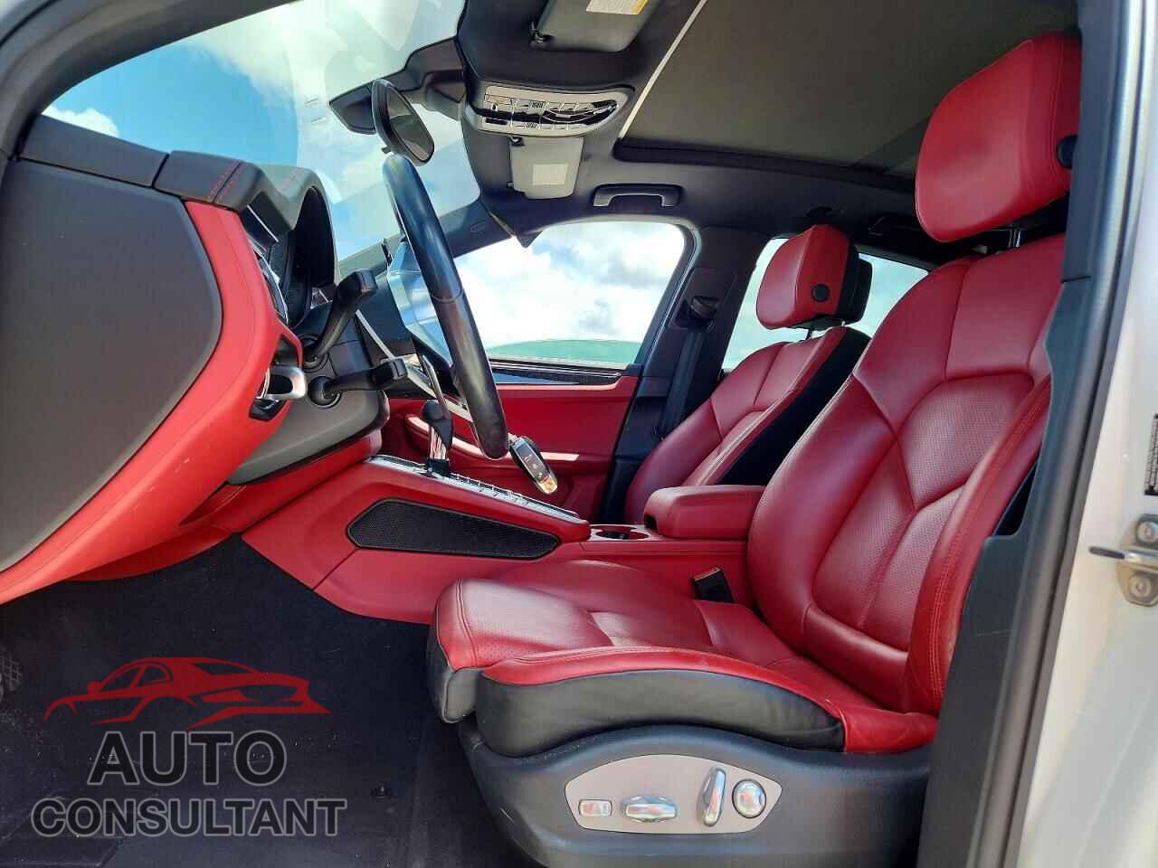 PORSCHE MACAN 2015 - WP1AB2A53FLB68158