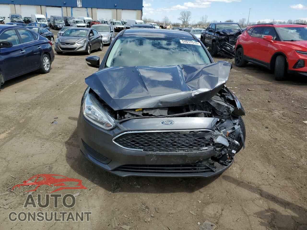 FORD FOCUS 2017 - 1FADP3F27HL307446