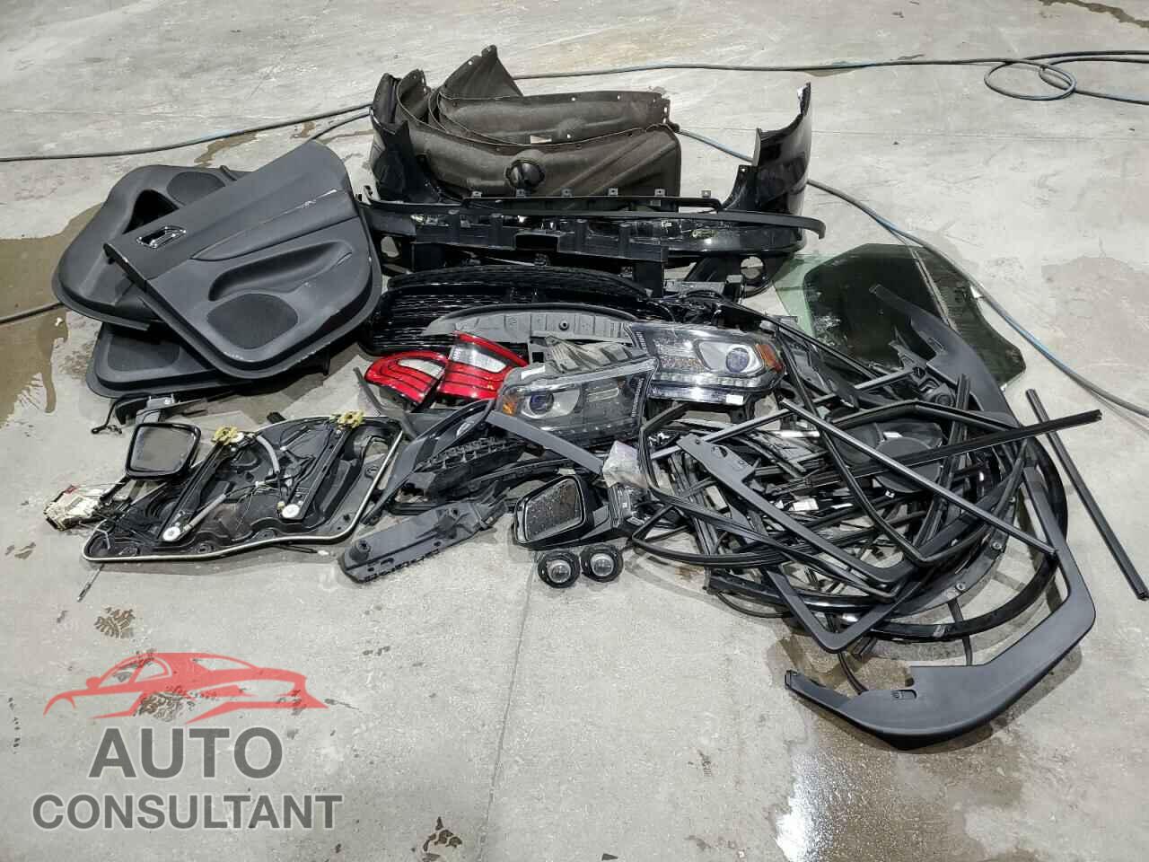 DODGE DURANGO 2018 - 1C4RDJDG1JC439538