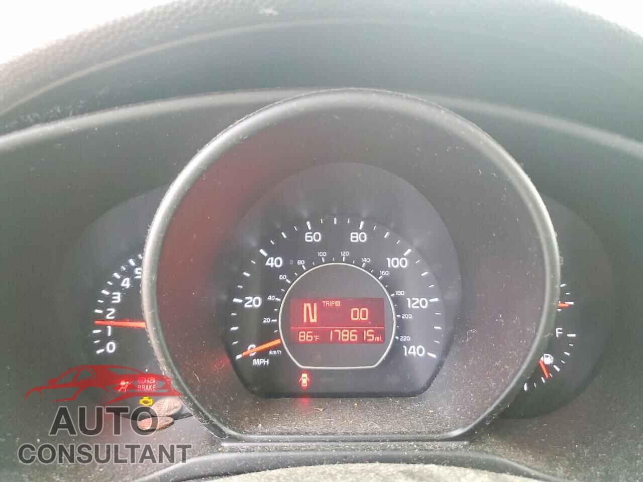 KIA SOUL 2014 - KNDJN2A28E7701966