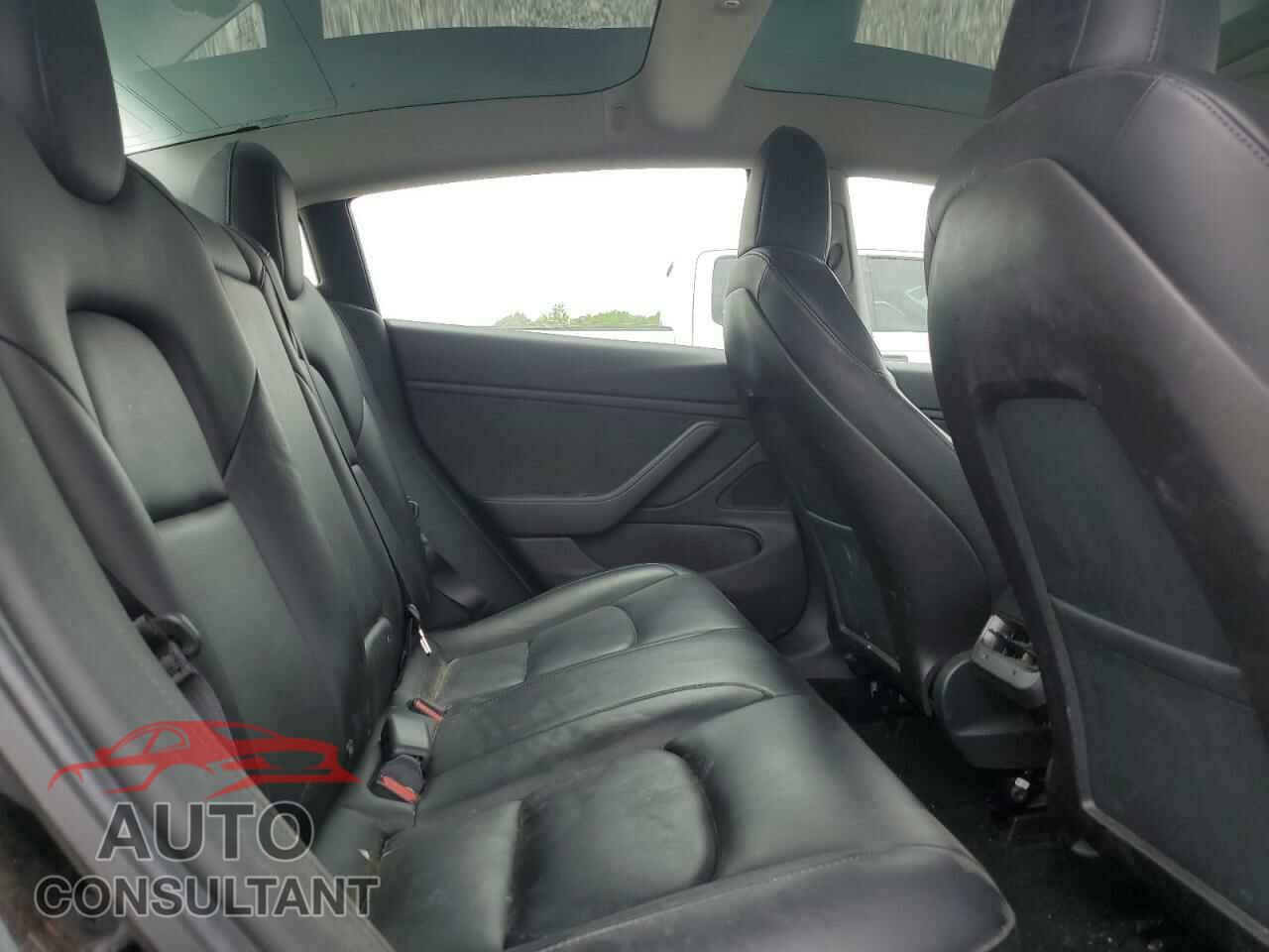 TESLA MODEL 3 2019 - 5YJ3E1EA6KF310938