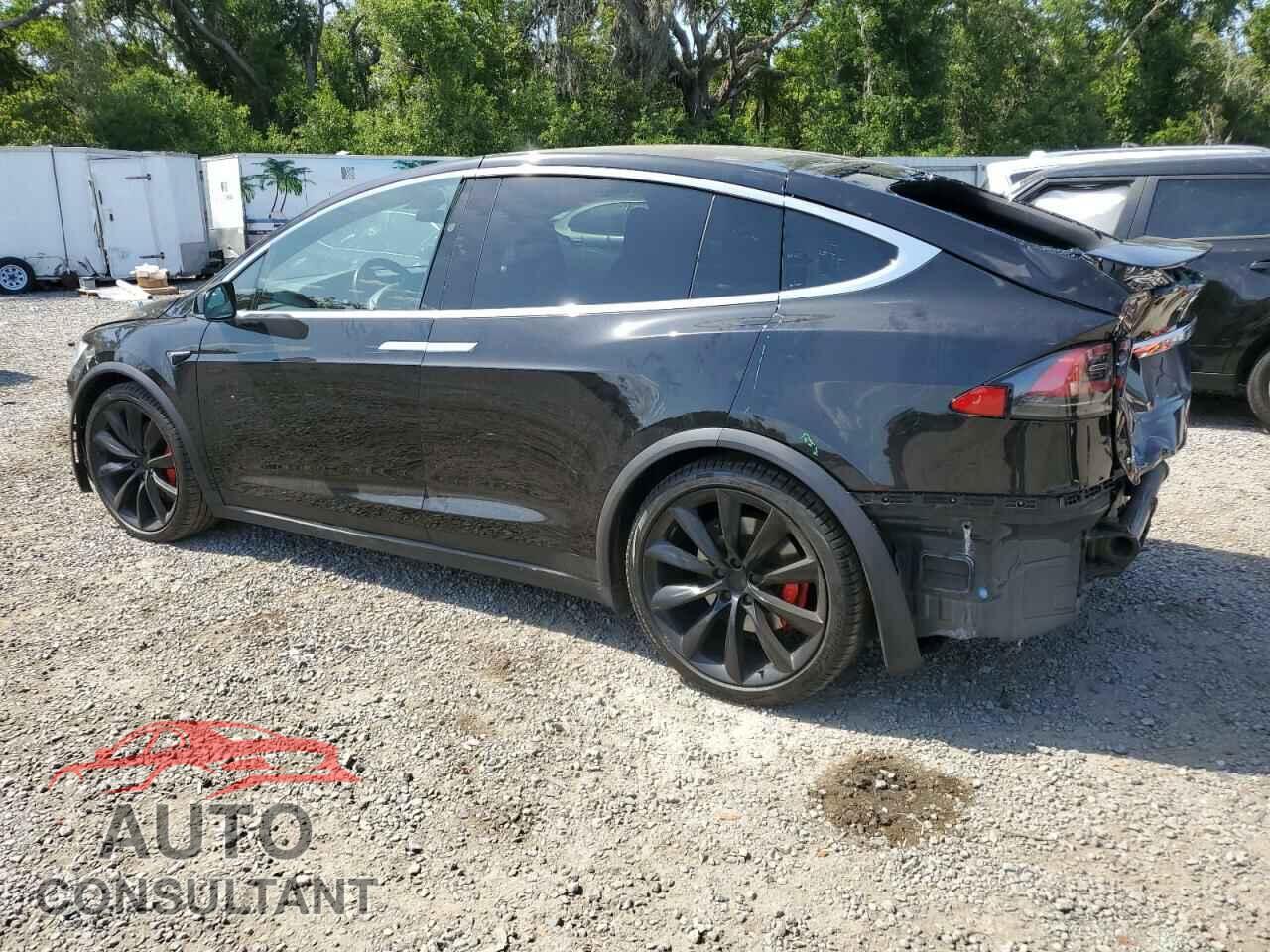 TESLA MODEL X 2018 - 5YJXCBE43JF109231