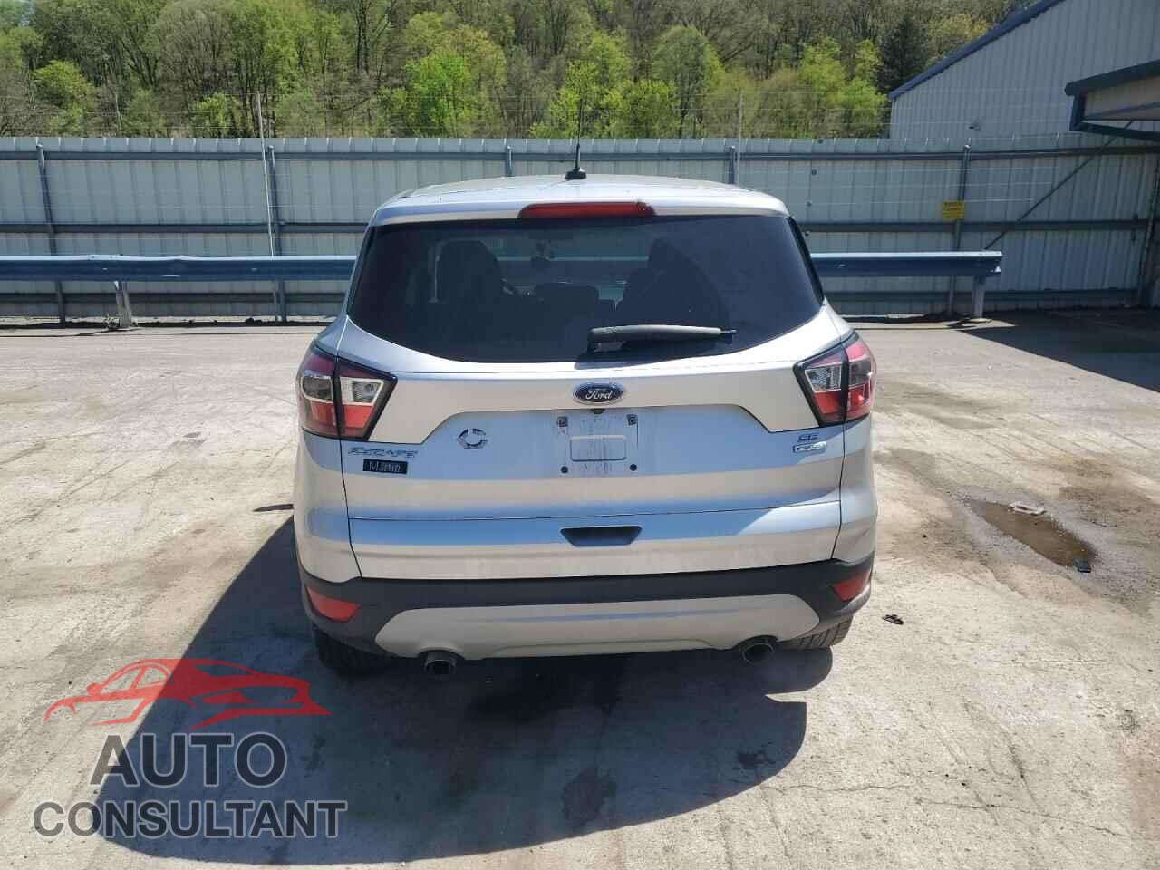 FORD ESCAPE 2017 - 1FMCU0G96HUC61963