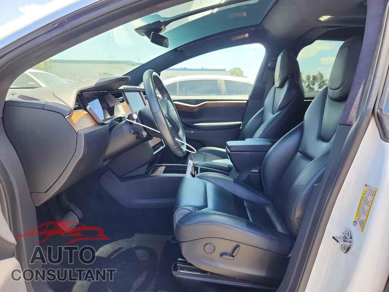 TESLA MODEL X 2019 - 5YJXCBE21KF204225