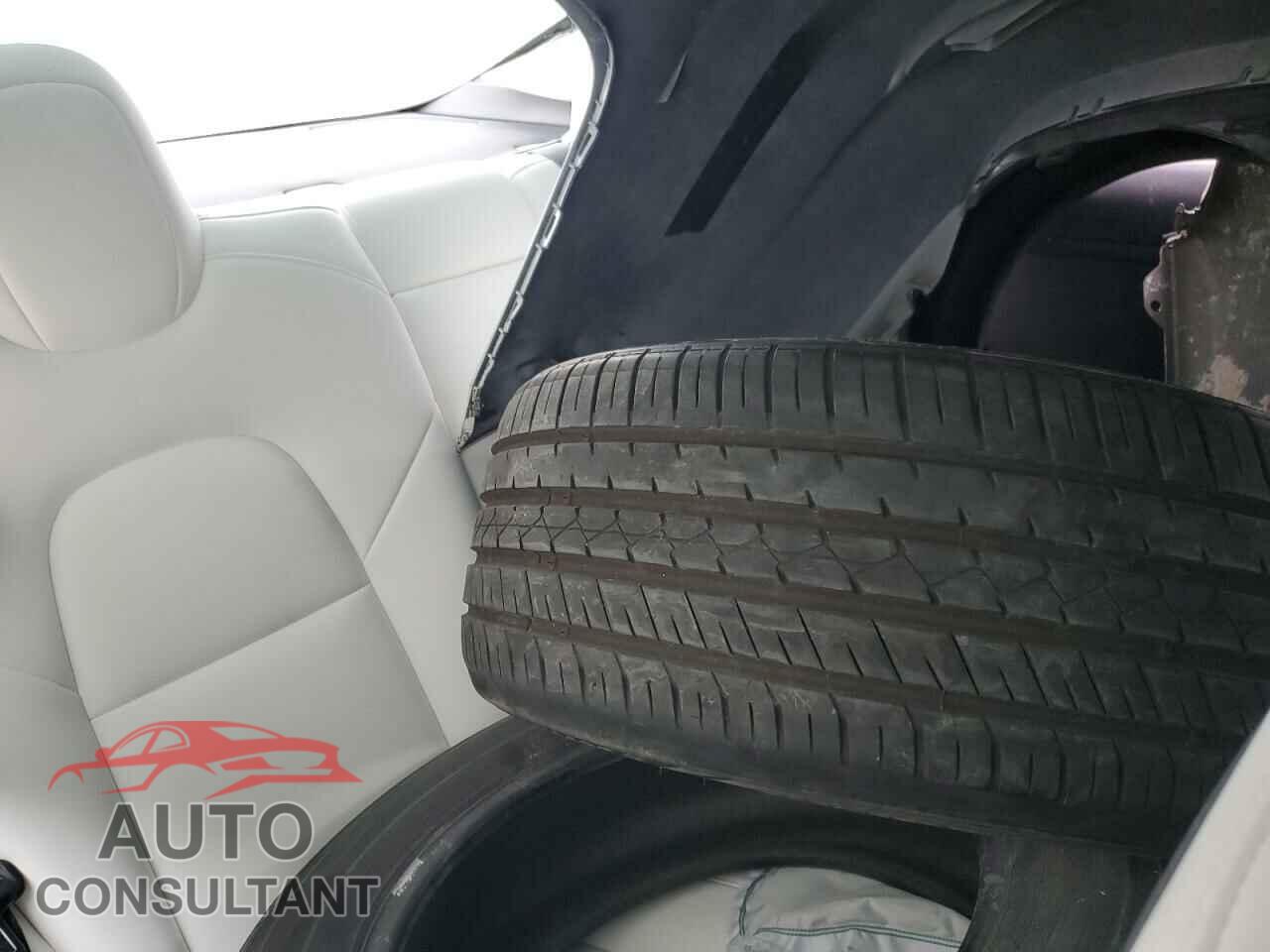 TESLA MODEL 3 2022 - 5YJ3E1EA8NF244865