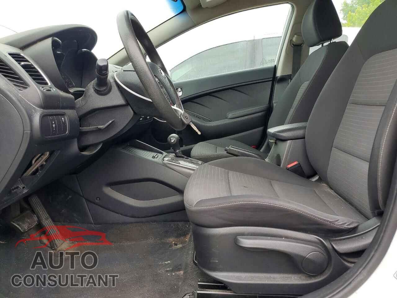 KIA FORTE 2017 - 3KPFL4A7XHE100730