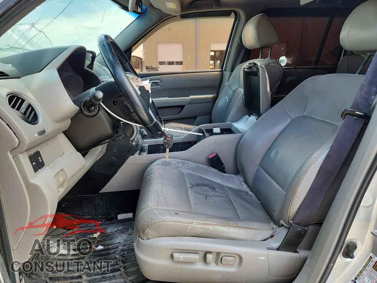 HONDA PILOT 2013 - 5FNYF3H96DB019746