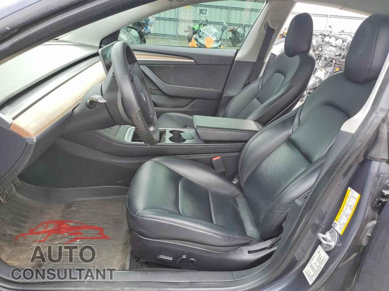 TESLA MODEL 3 2021 - 5YJ3E1EA8MF090690