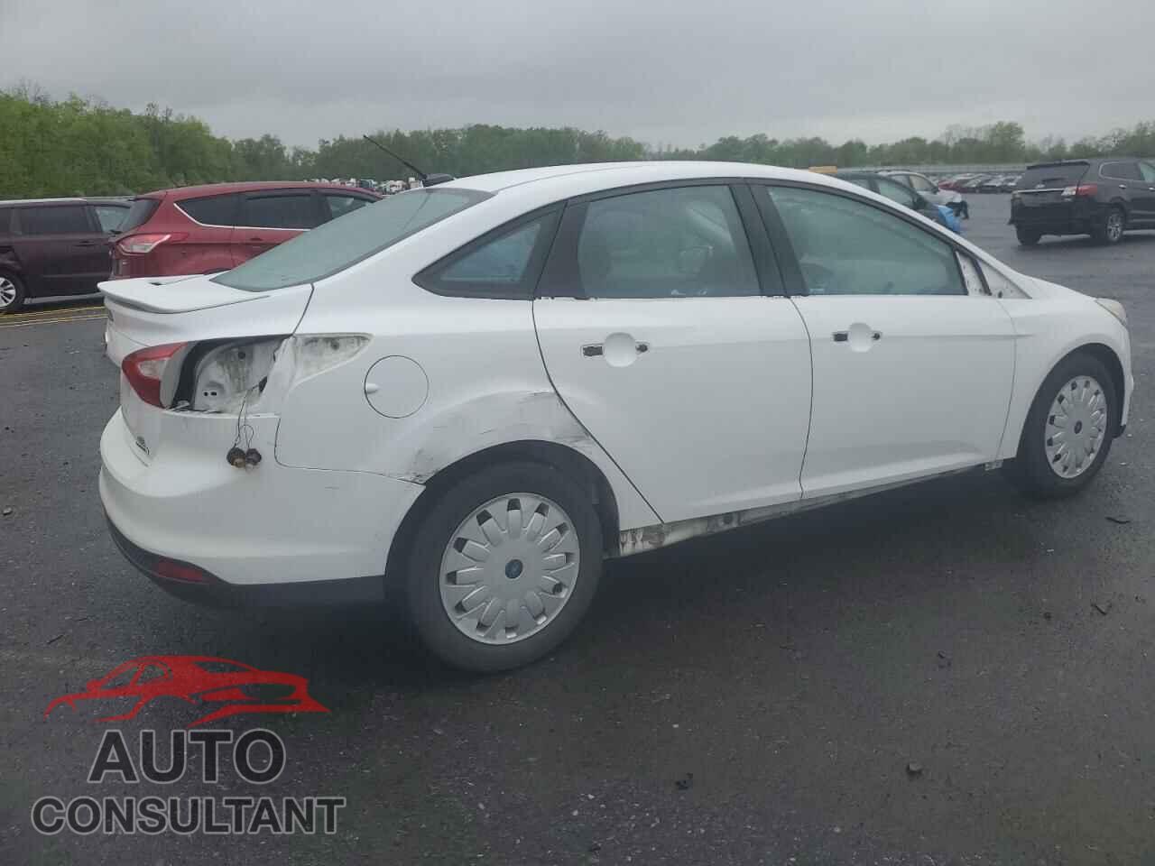 FORD FOCUS 2013 - 1FADP3F23DL288257
