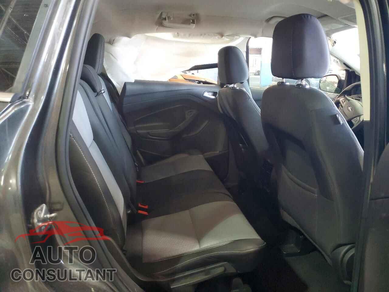 FORD ESCAPE 2017 - 1FMCU9GD2HUE15416