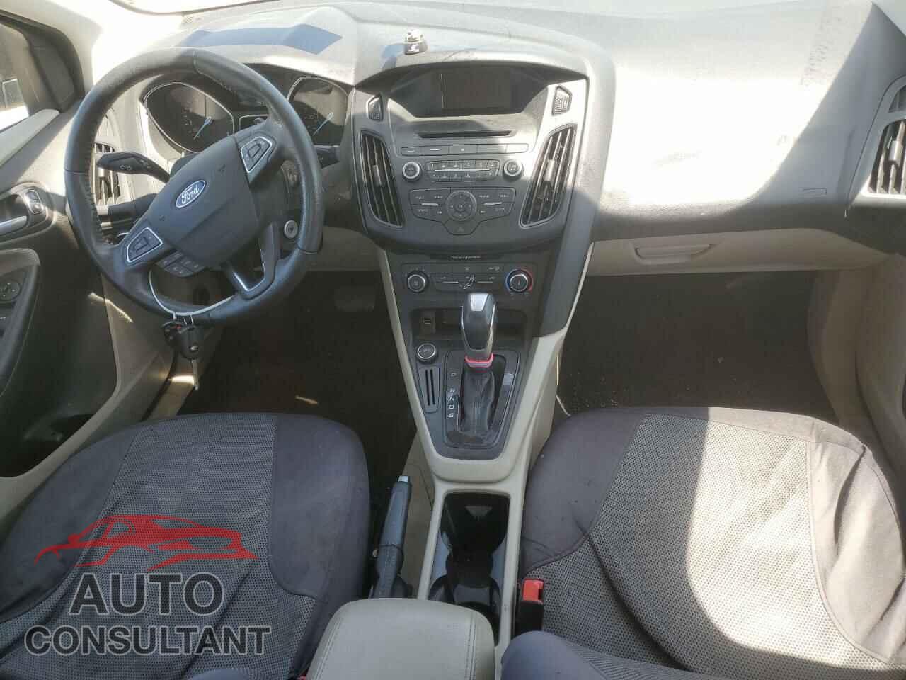 FORD FOCUS 2015 - 1FADP3F23FL339646