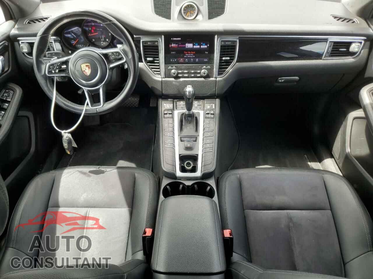 PORSCHE MACAN 2017 - WP1AA2A55HLB81600