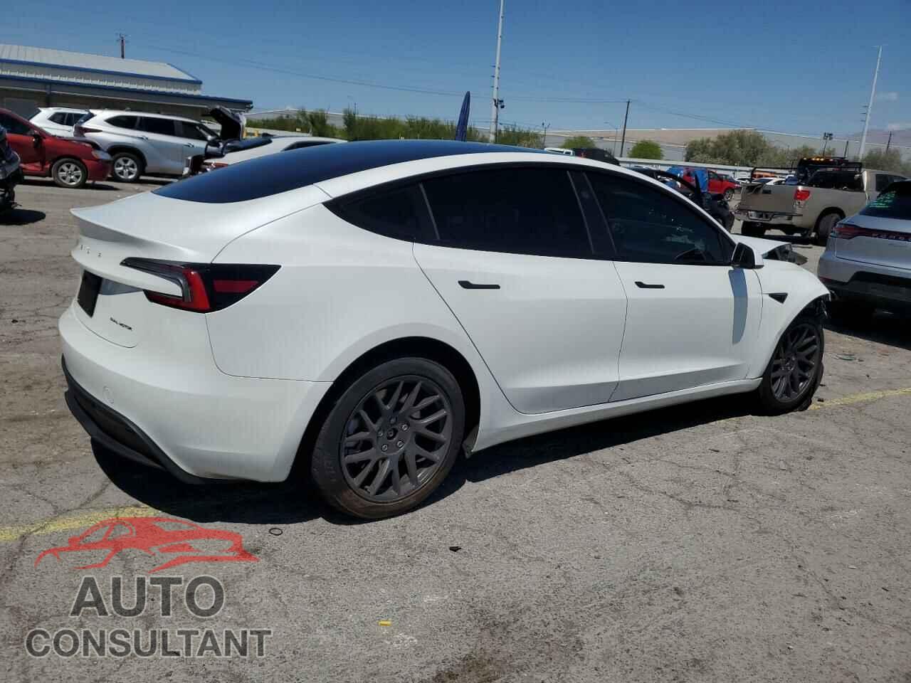 TESLA MODEL 3 2024 - 5YJ3E1EBXRF796379