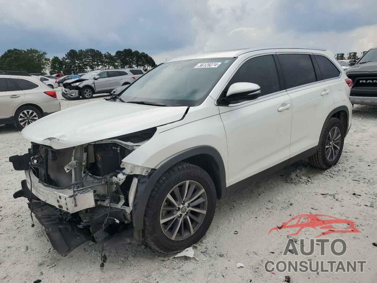 TOYOTA HIGHLANDER 2019 - 5TDKZRFH0KS563839