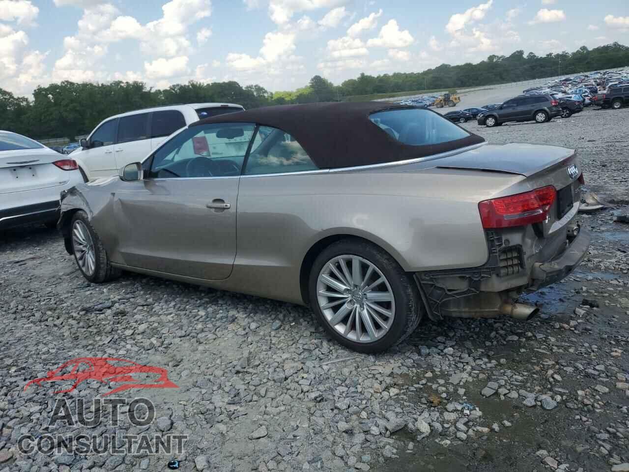 AUDI A5 2011 - WAULFAFHXBN002033