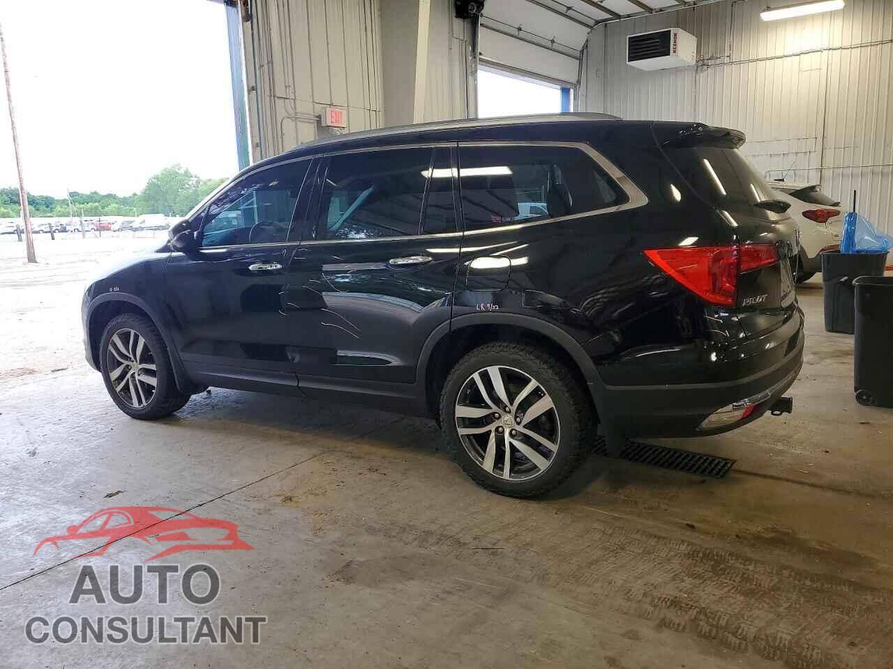 HONDA PILOT 2017 - 5FNYF6H08HB100238