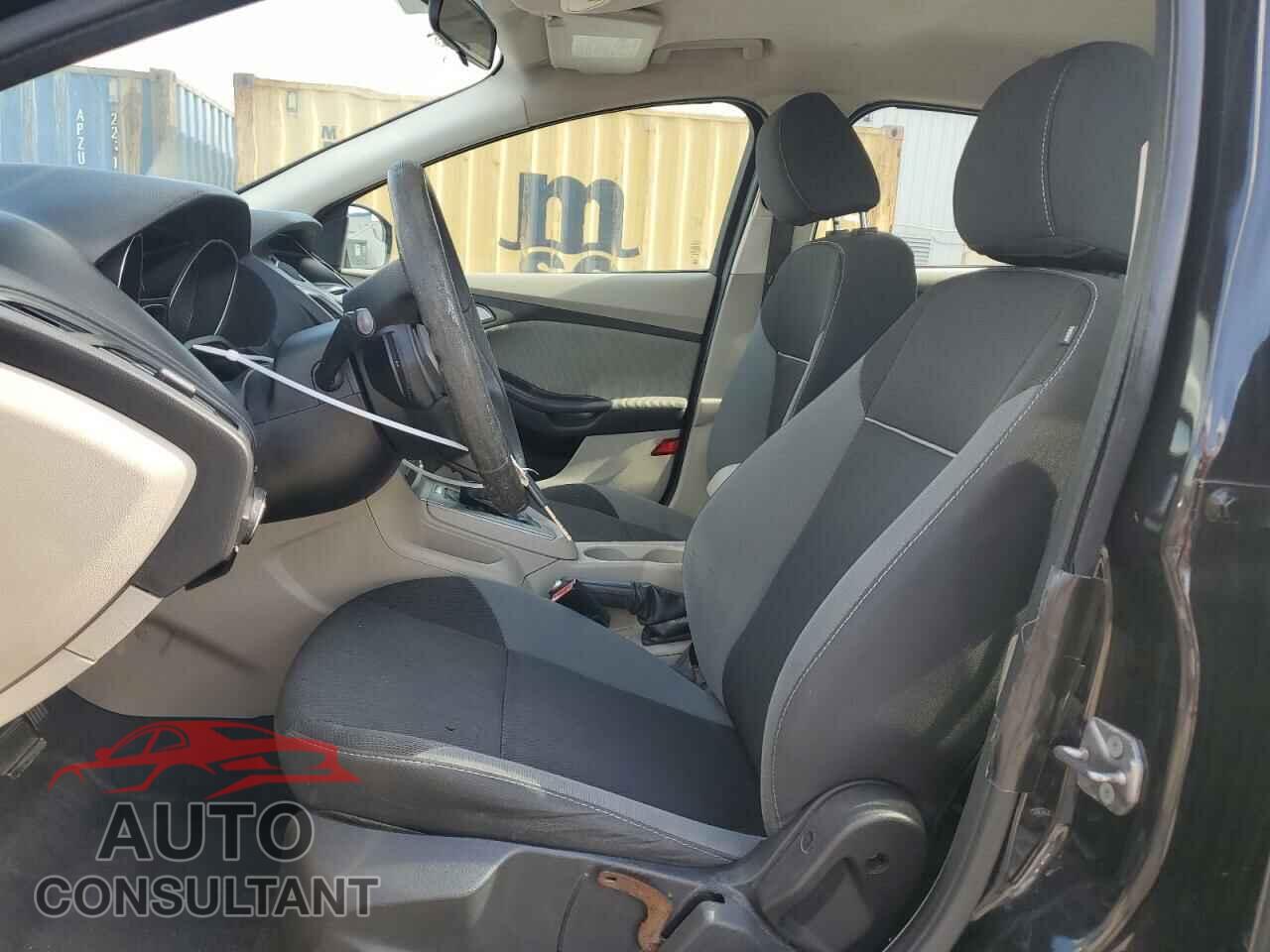 FORD FOCUS 2012 - 1FAHP3K28CL420113