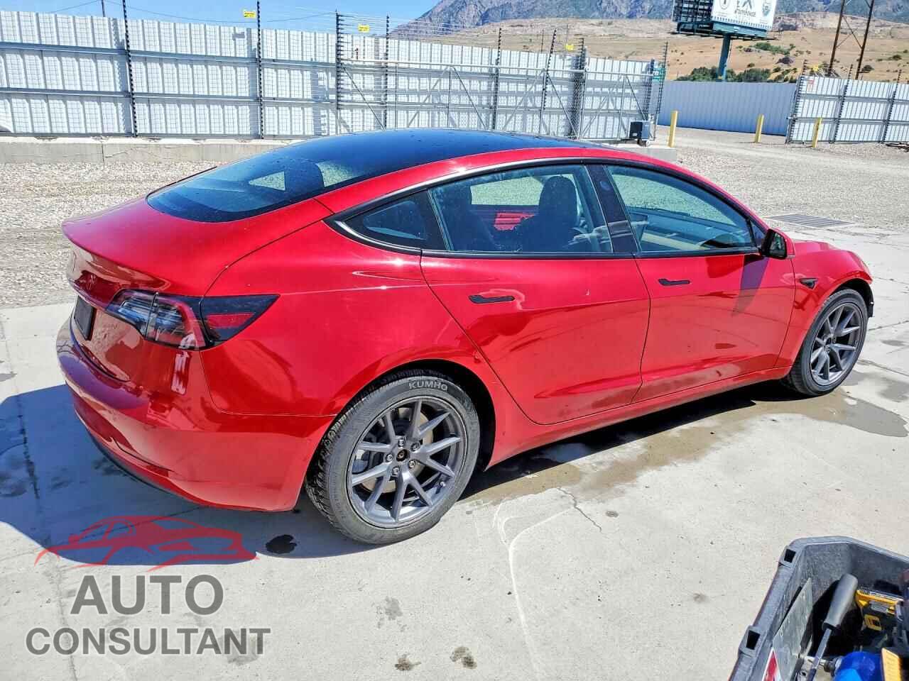 TESLA MODEL 3 2022 - 5YJ3E1EA9NF290902