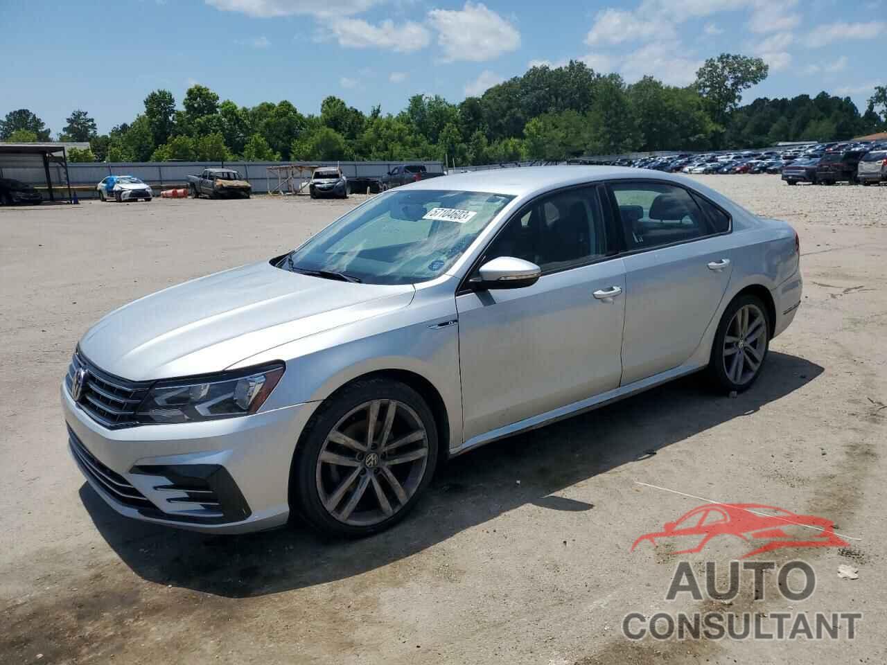 VOLKSWAGEN PASSAT 2018 - 1VWAA7A38JC028029
