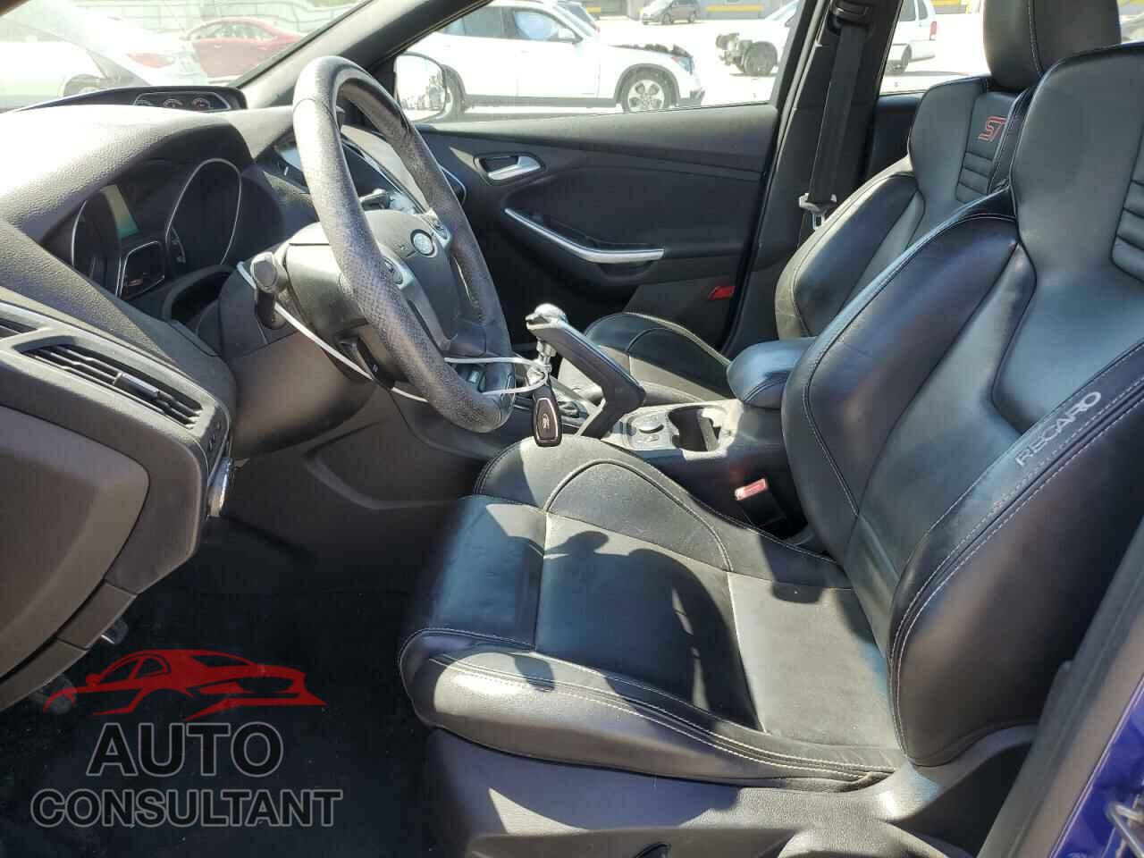 FORD FOCUS 2013 - 1FADP3L94DL312972