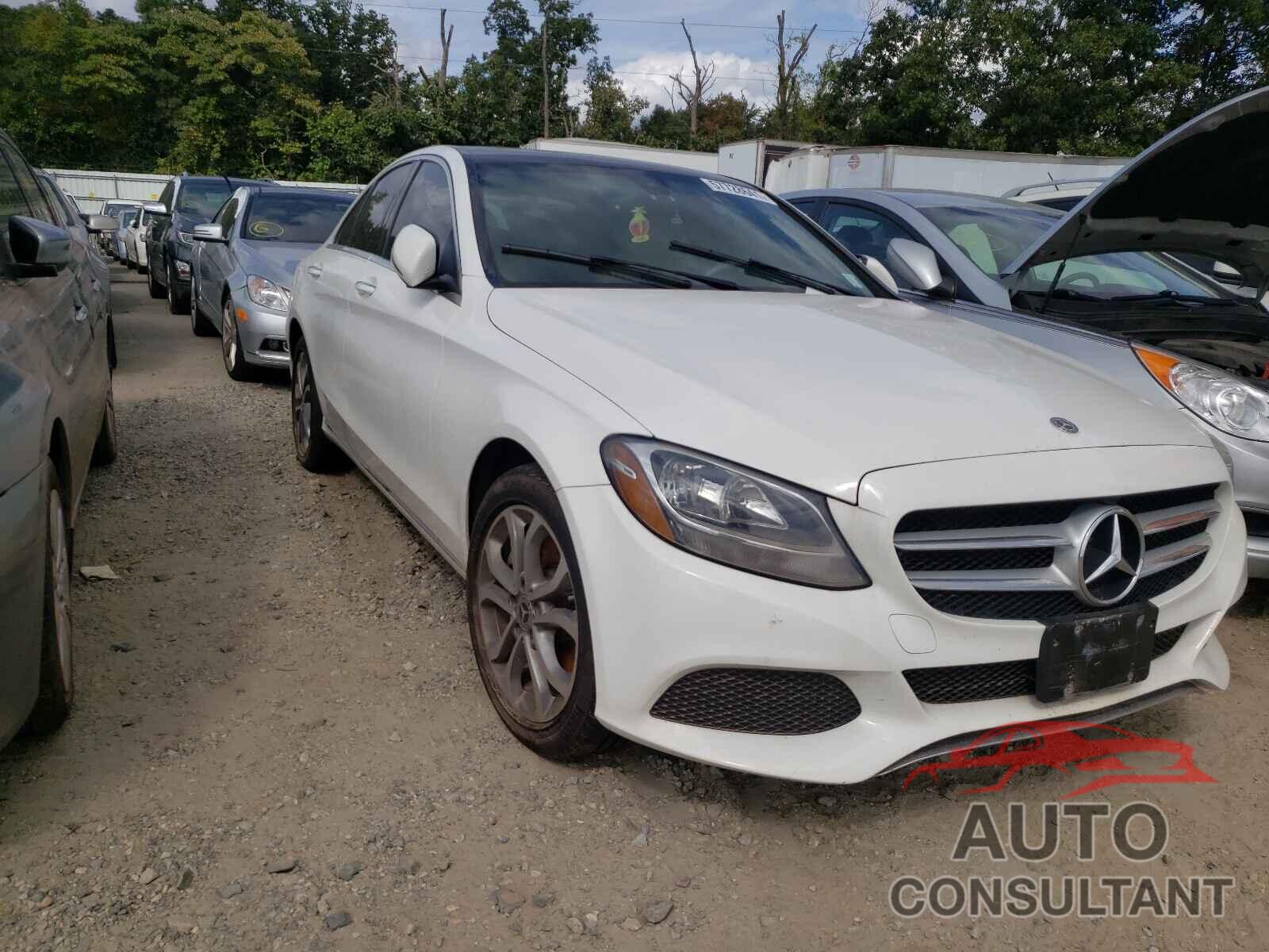 MERCEDES-BENZ C-CLASS 2018 - 55SWF4KB9JU239529