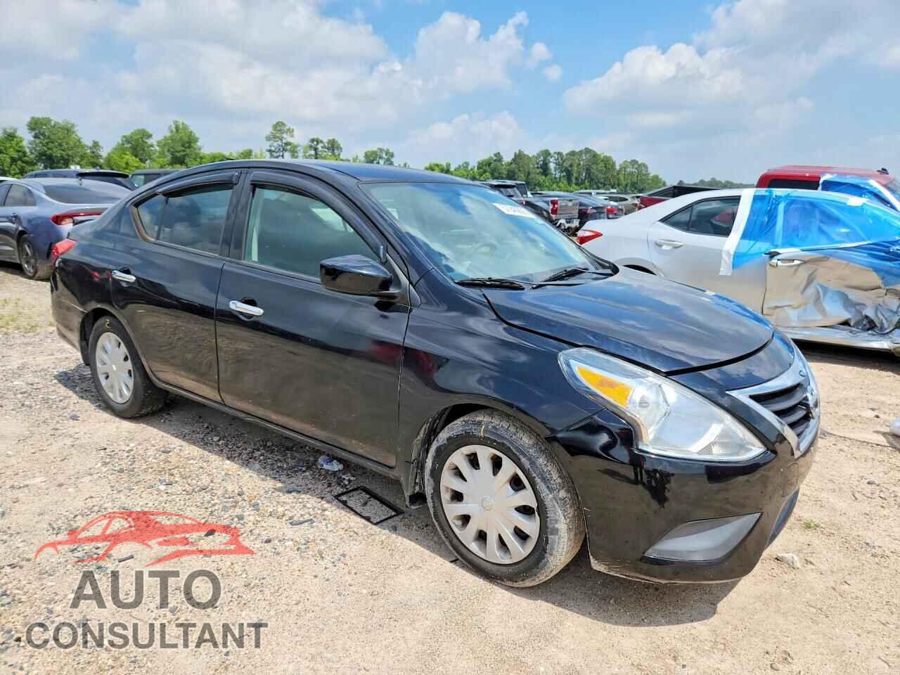 NISSAN VERSA 2017 - 3N1CN7AP3HL832047