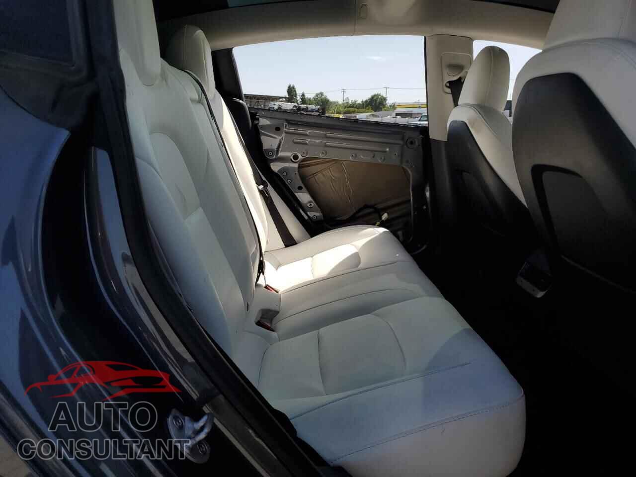 TESLA MODEL 3 2023 - 5YJ3E1EA0PF551482