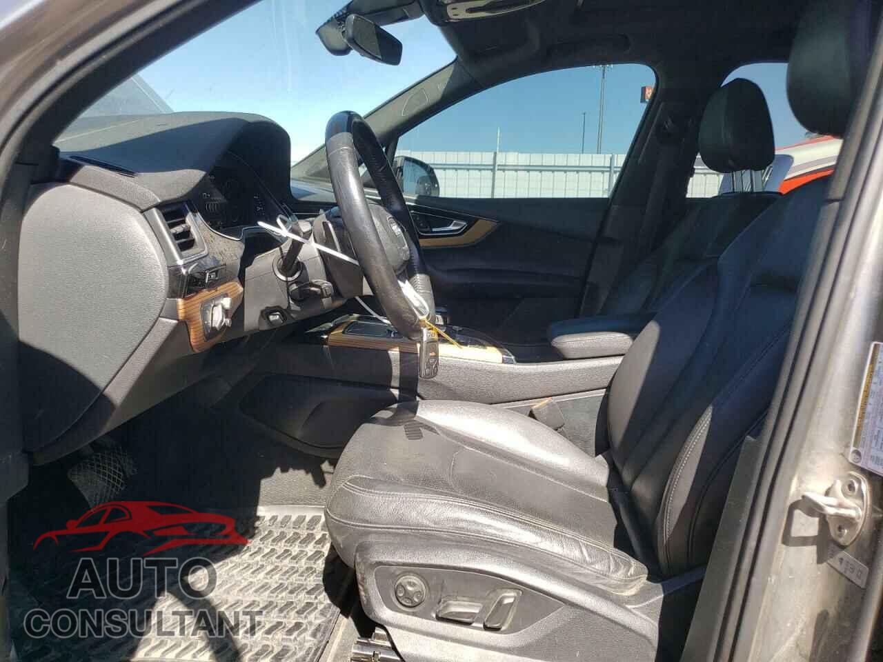 AUDI Q7 2017 - WA1VAAF7XHD018775