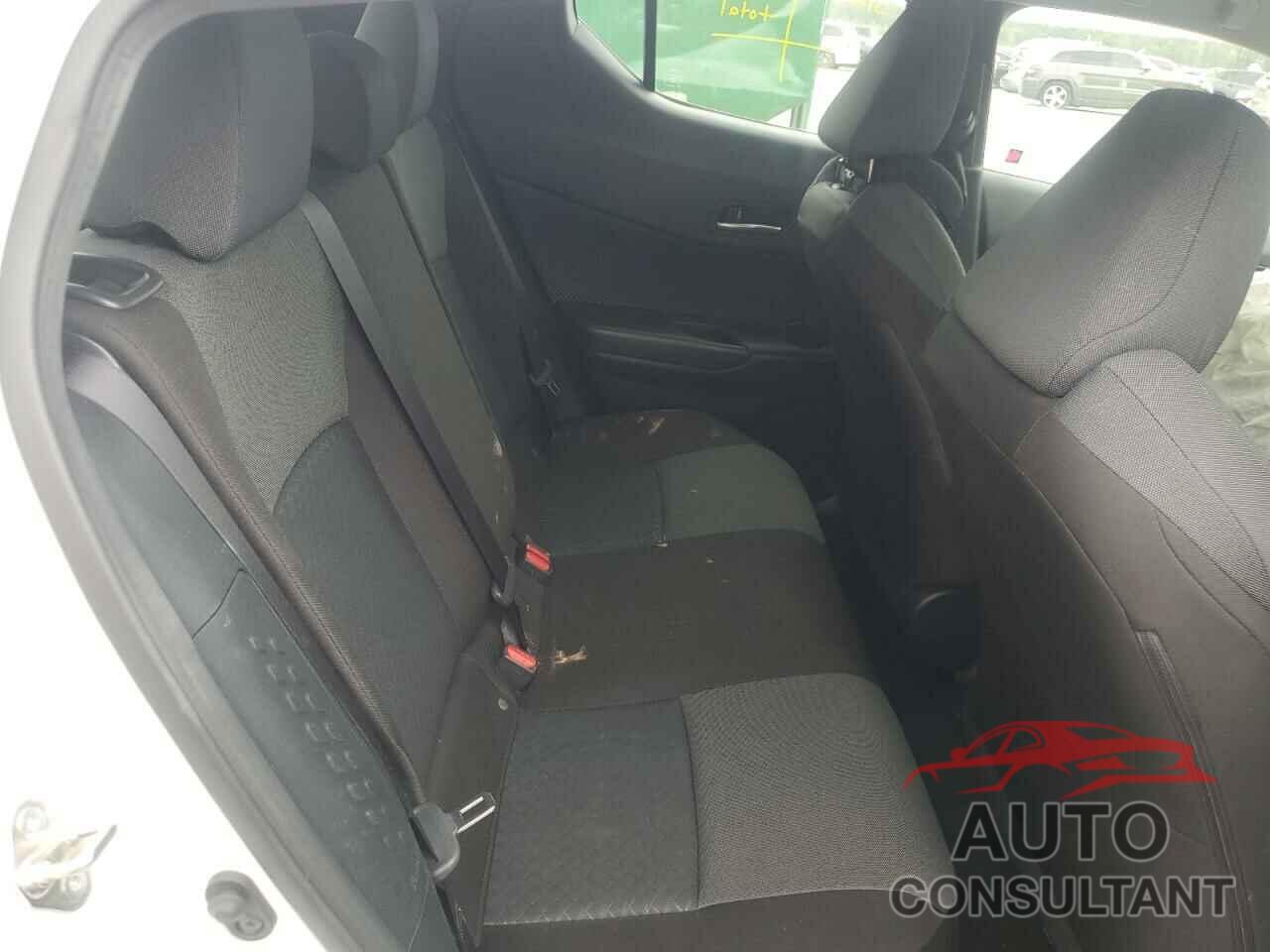TOYOTA C-HR 2020 - JTNKHMBX2L1076946
