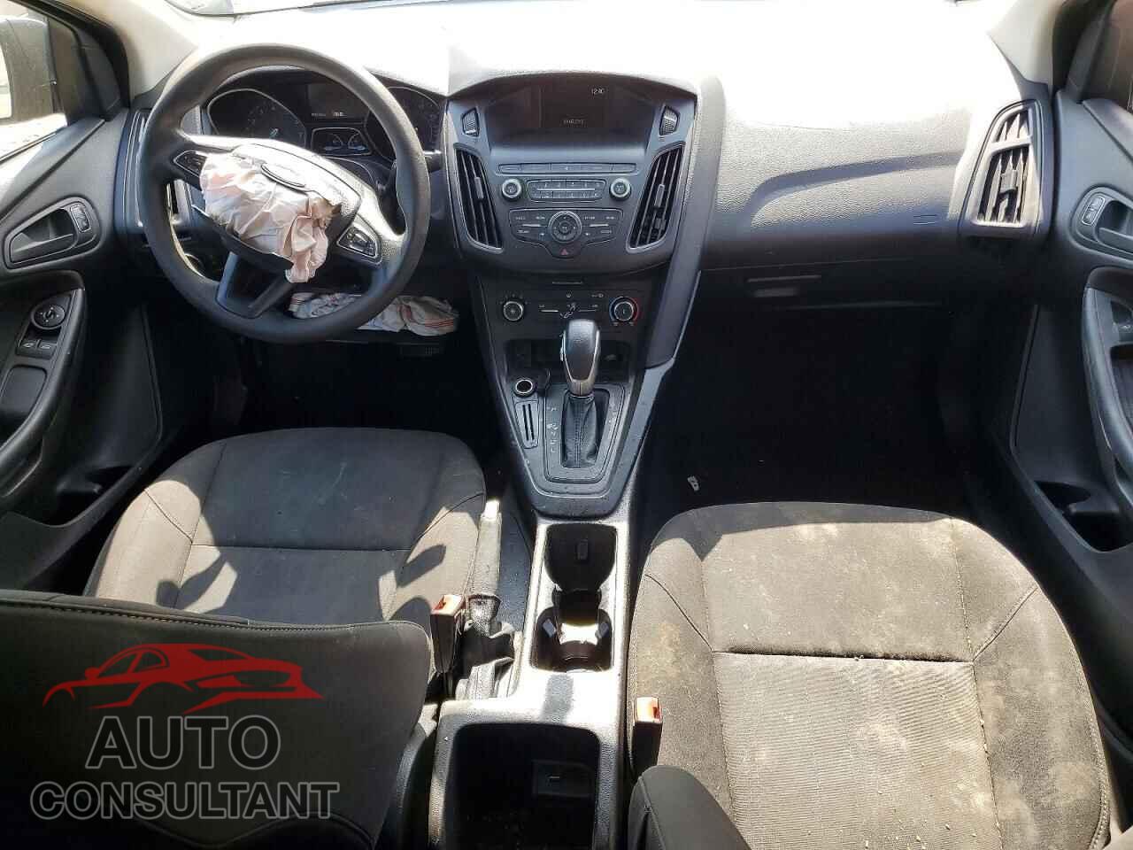 FORD FOCUS 2018 - 1FADP3E25JL284837