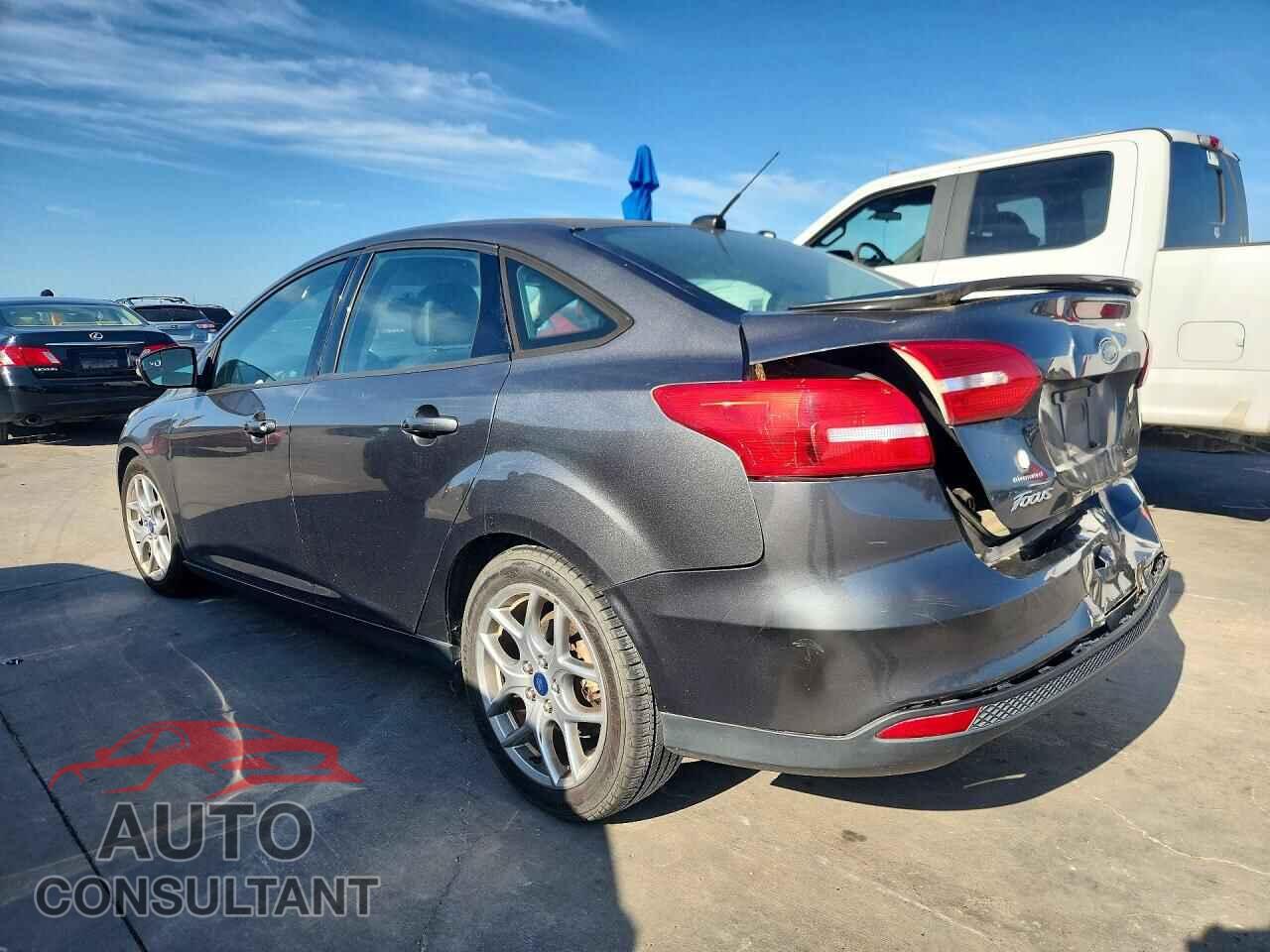 FORD FOCUS 2015 - 1FADP3F20FL227922