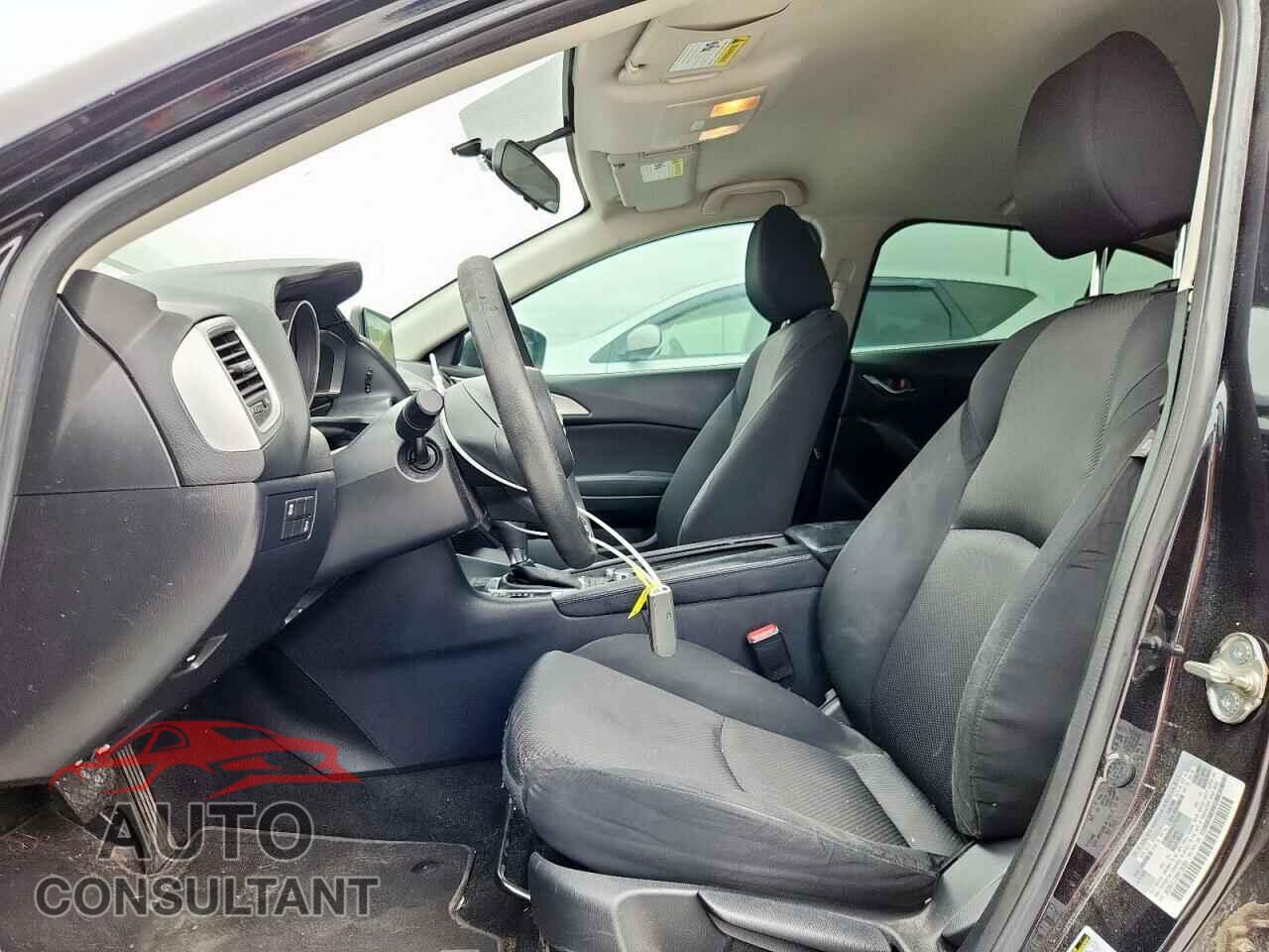 MAZDA 3 2017 - 3MZBN1U72HM136059