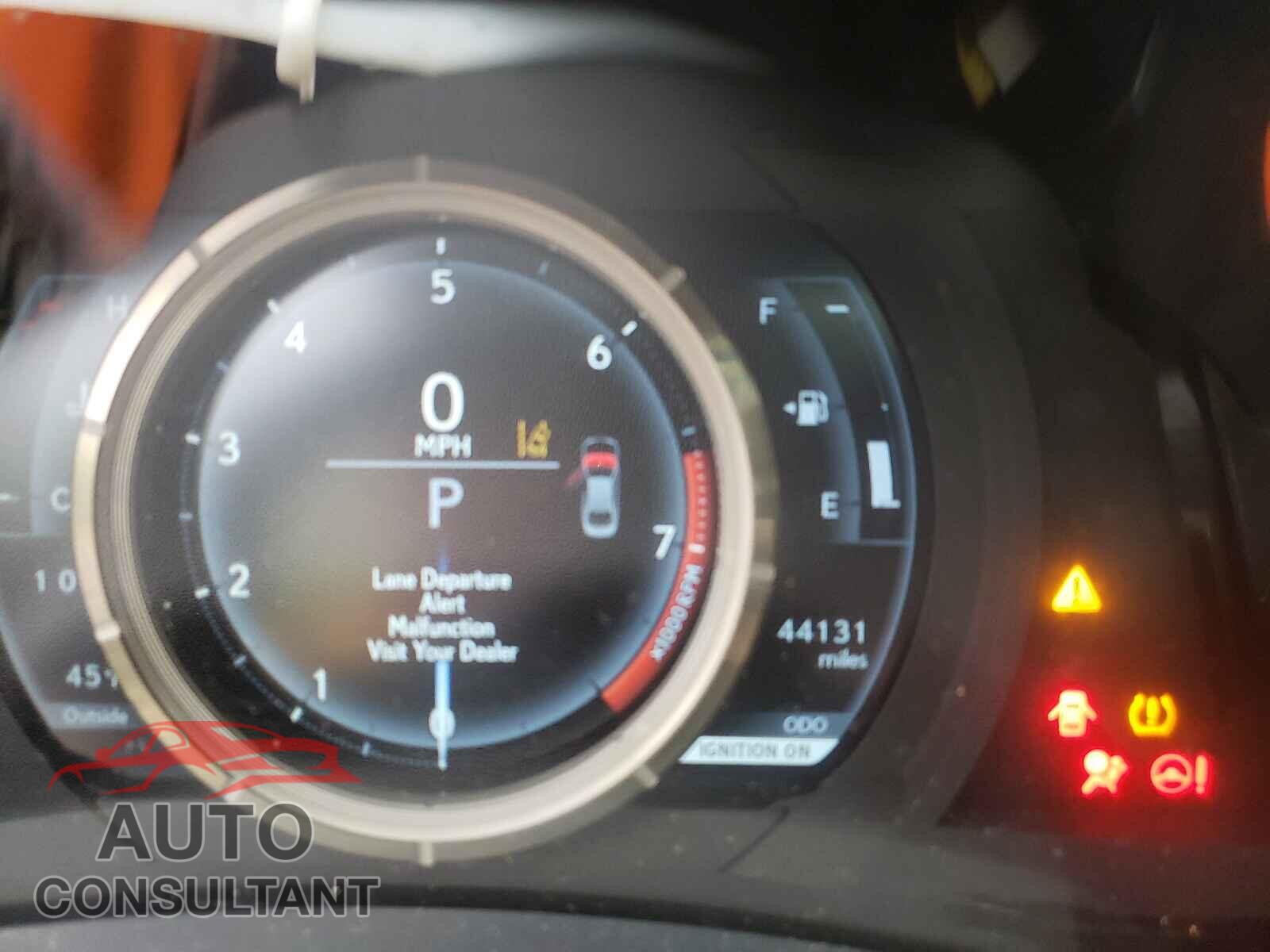 LEXUS IS 2017 - JTHCM1D26H5018888