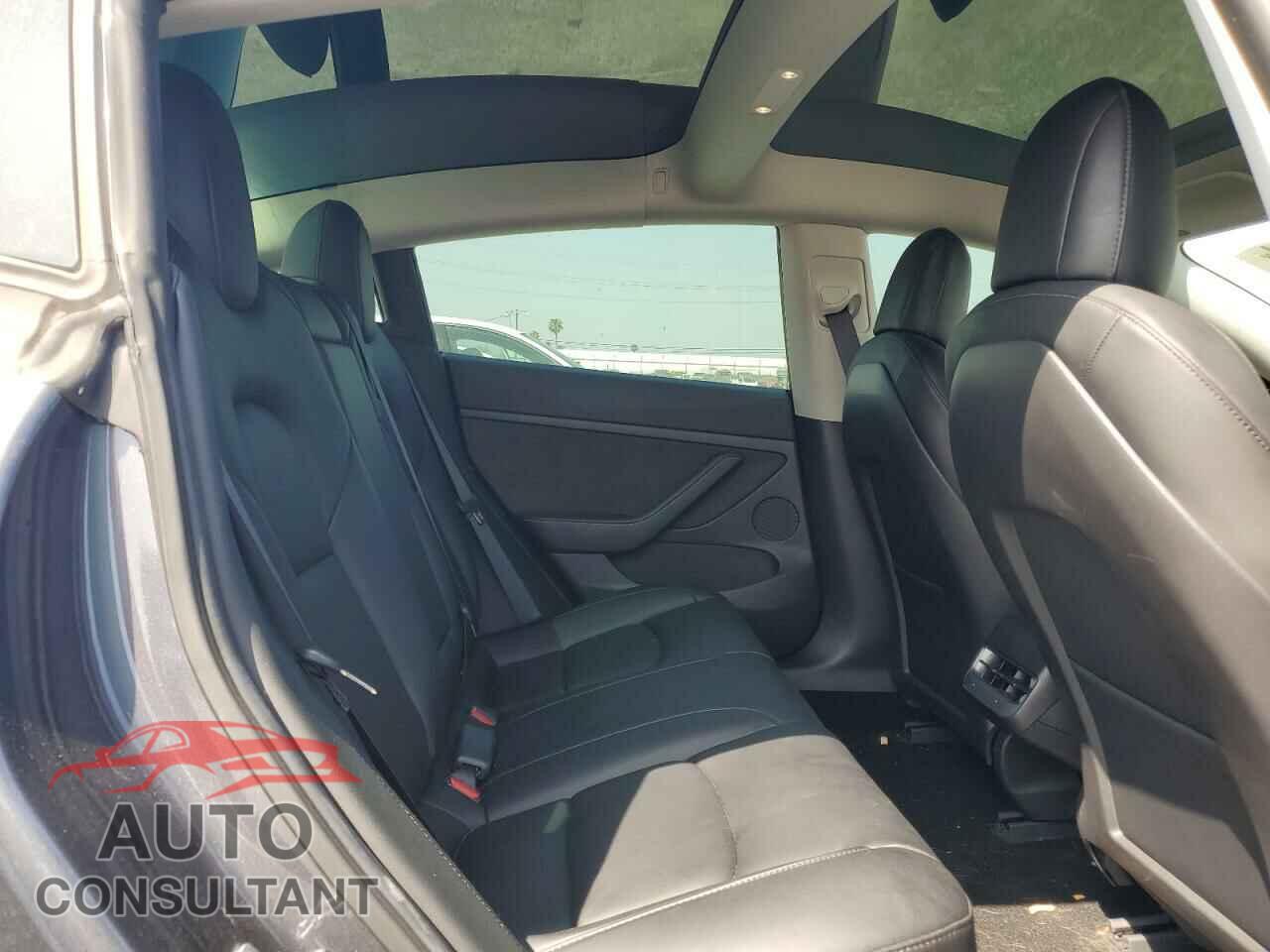 TESLA MODEL 3 2021 - 5YJ3E1EA2MF065803