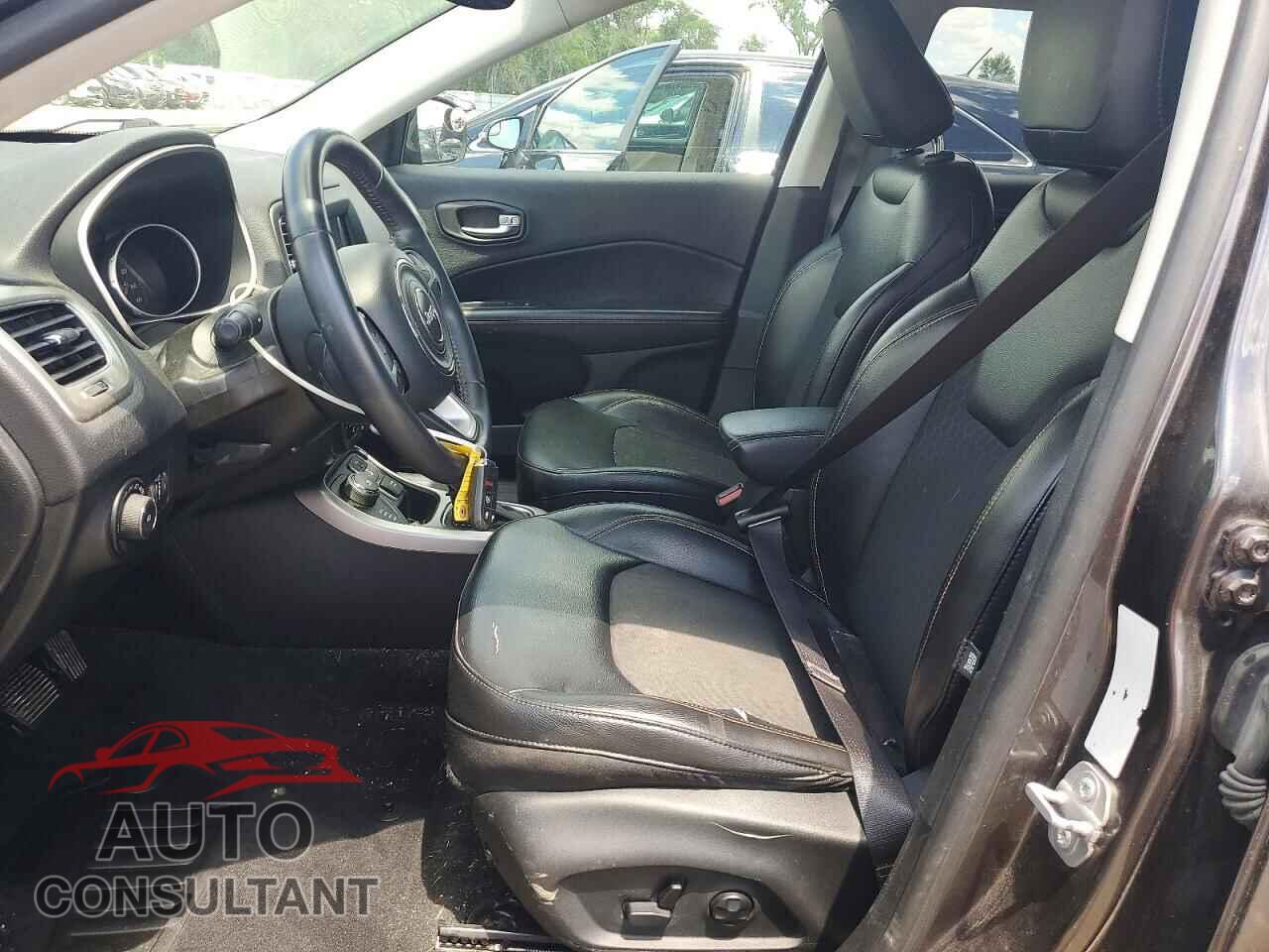 JEEP COMPASS 2018 - 3C4NJDBB1JT199511