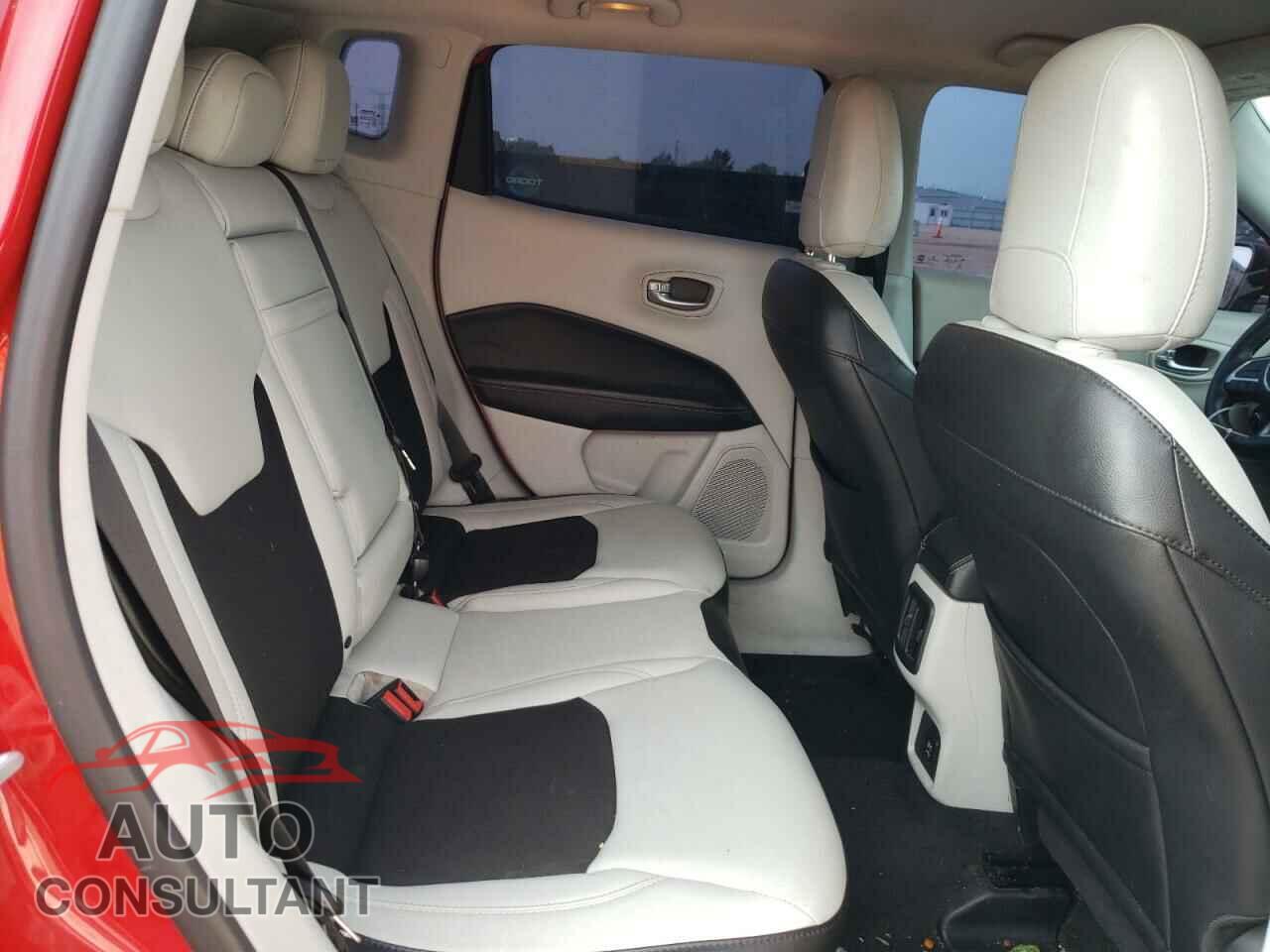 JEEP COMPASS 2018 - 3C4NJDBB0JT190847