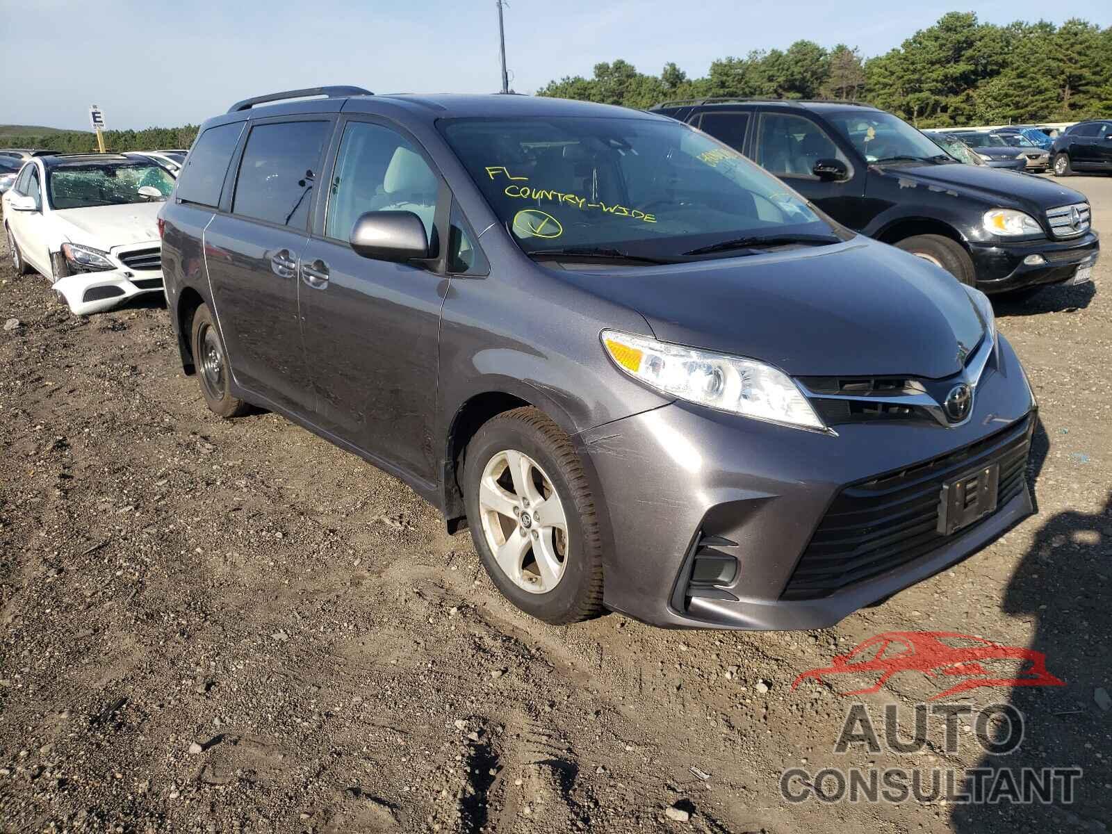 TOYOTA SIENNA 2018 - 5TDKZ3DC9JS937819