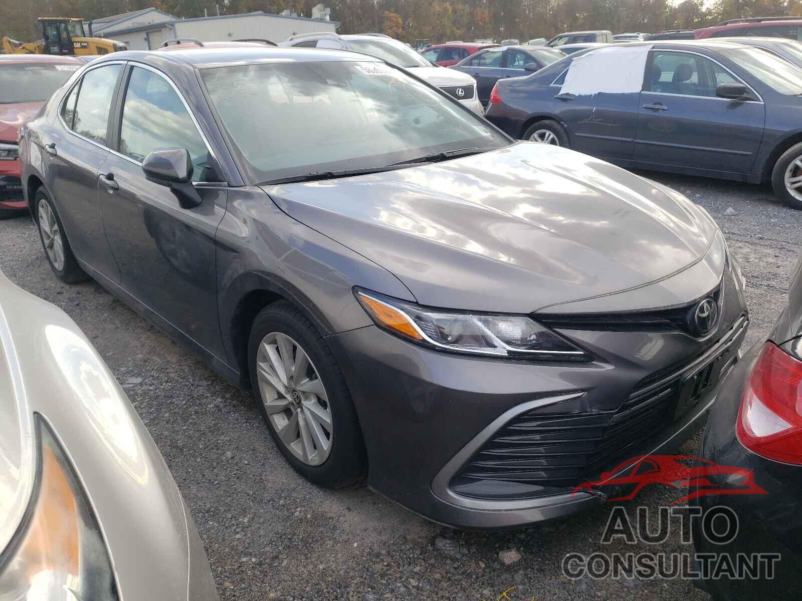 TOYOTA CAMRY 2021 - 4T1C11BK0MU025876