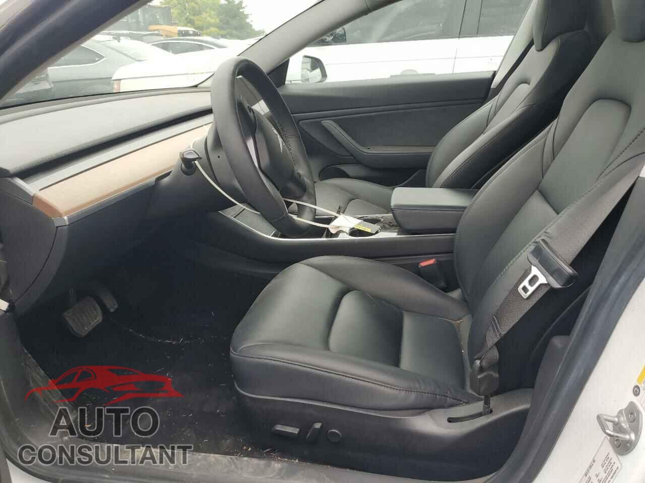 TESLA MODEL 3 2019 - 5YJ3E1EB7KF477737
