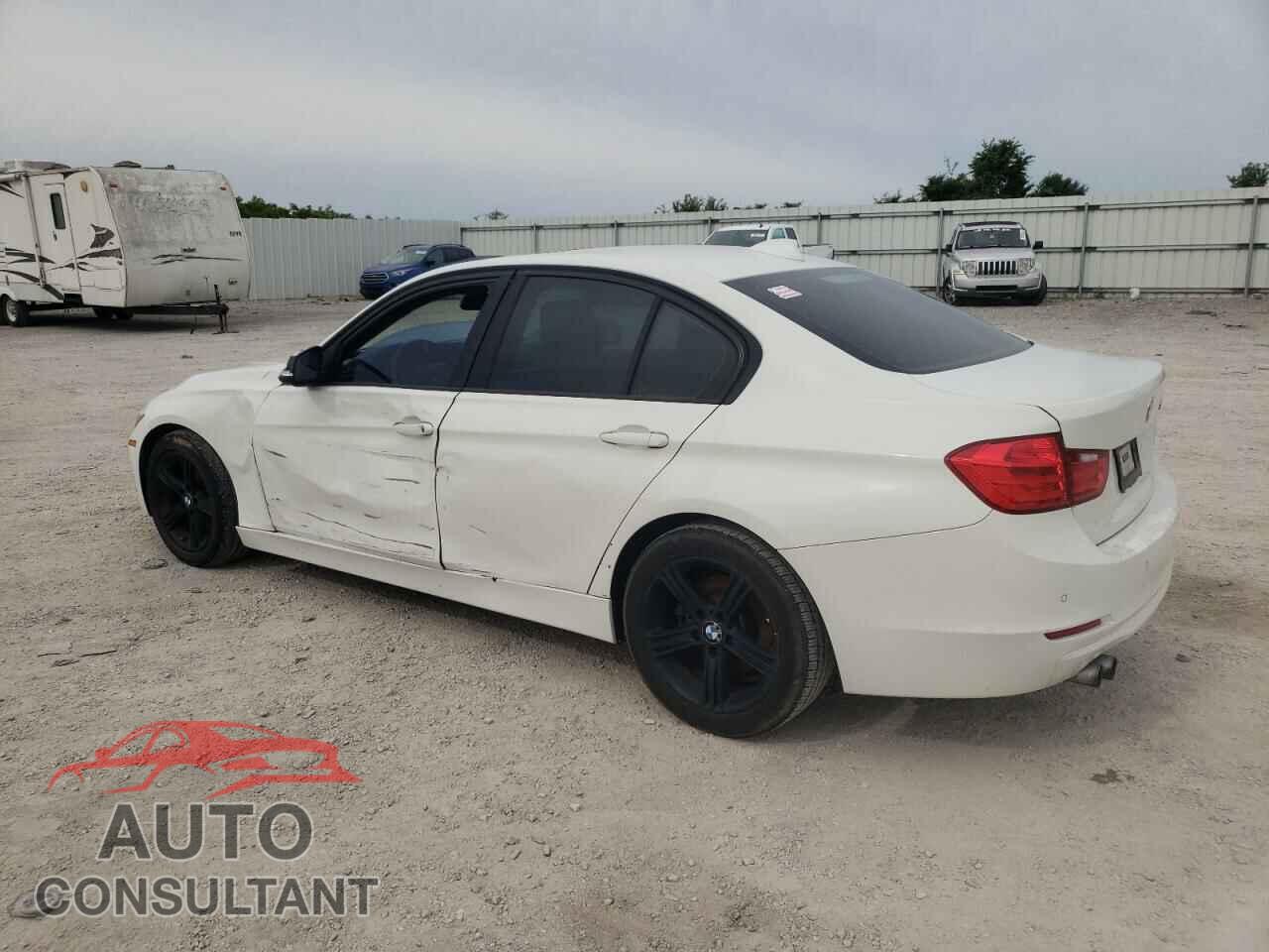BMW 3 SERIES 2015 - WBA3C1C51FK120871
