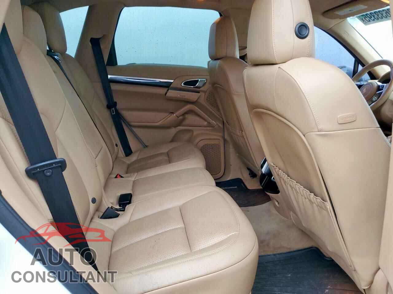 PORSCHE CAYENNE 2016 - WP1AA2A28GLA02311