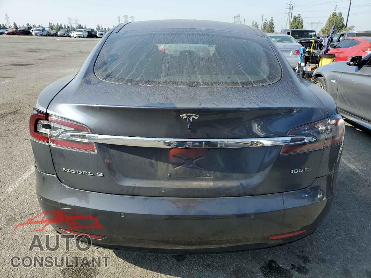 TESLA MODEL S 2018 - 5YJSA1E26JF261898