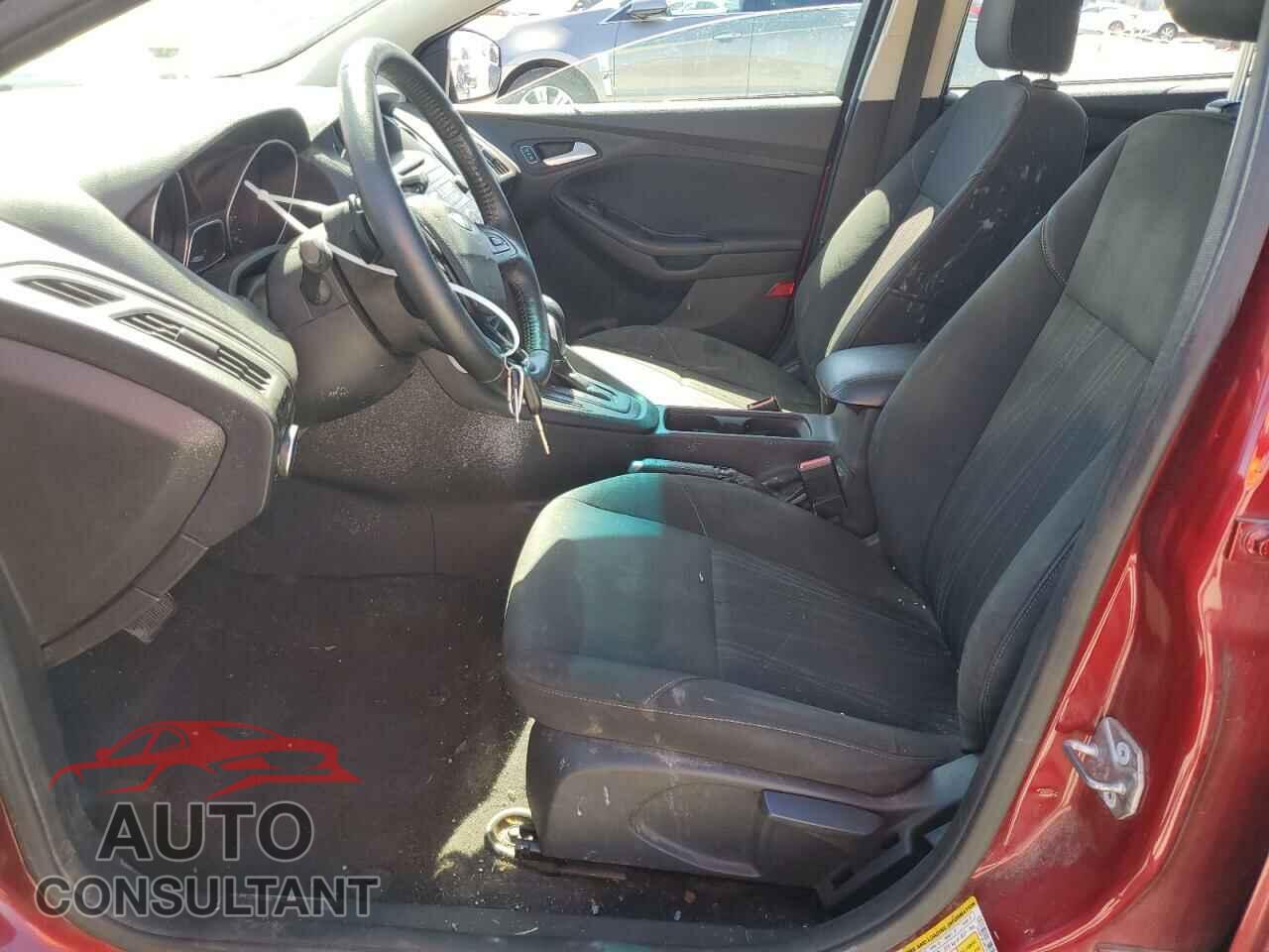 FORD FOCUS 2015 - 1FADP3K28FL315087