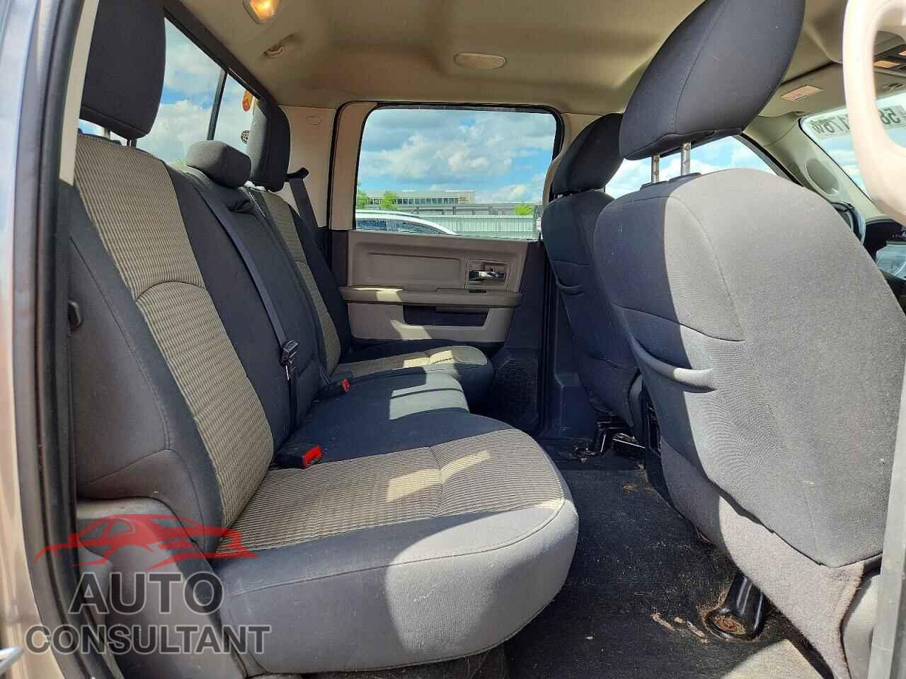 DODGE RAM 1500 2012 - 1C6RD7LT5CS203976