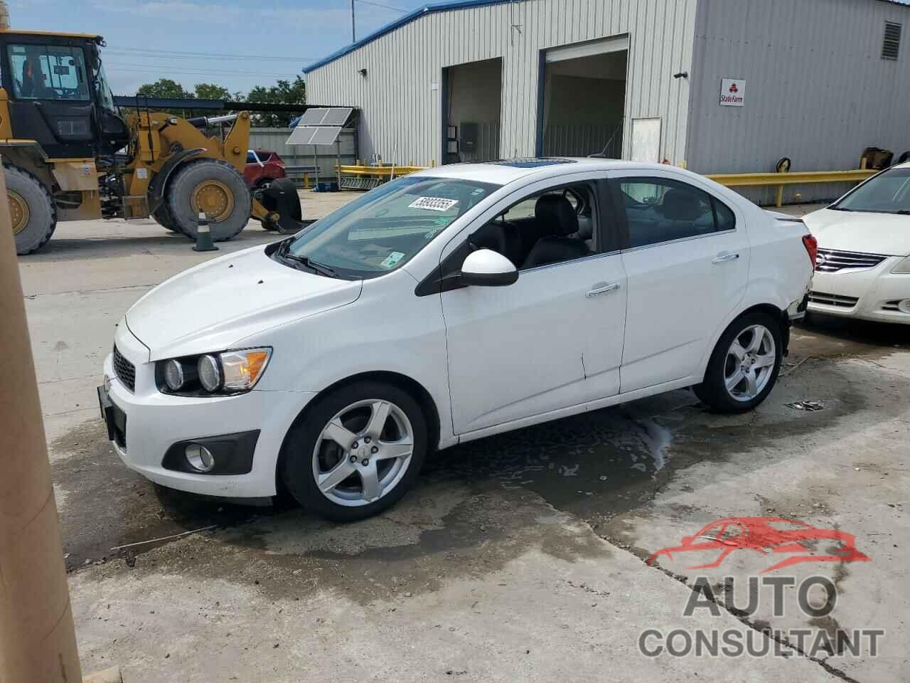 CHEVROLET SONIC 2012 - 1G1JE5SH2C4132124