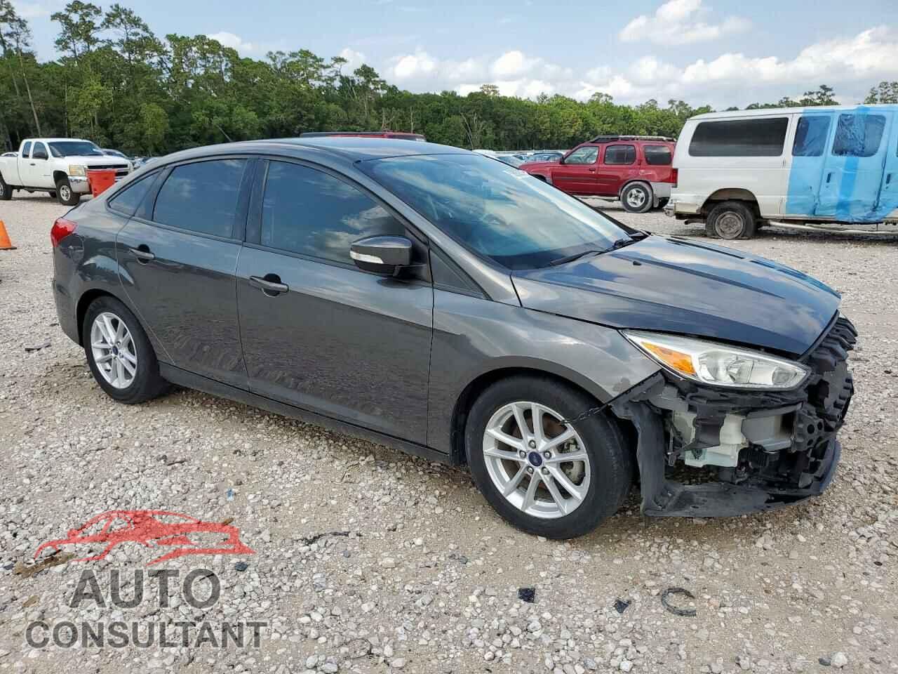 FORD FOCUS 2017 - 1FADP3F22HL303420